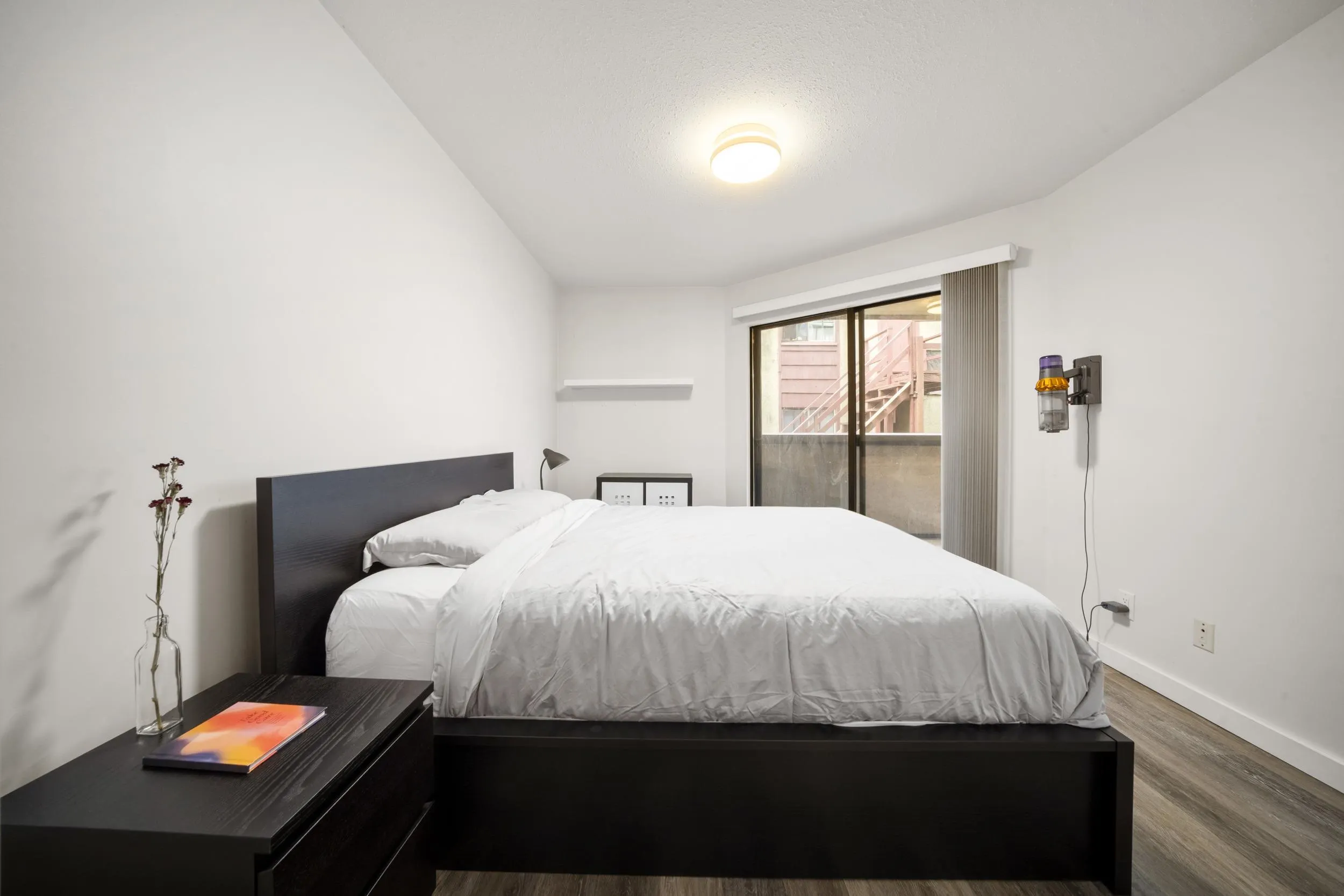 975 W 13th Avenue #209