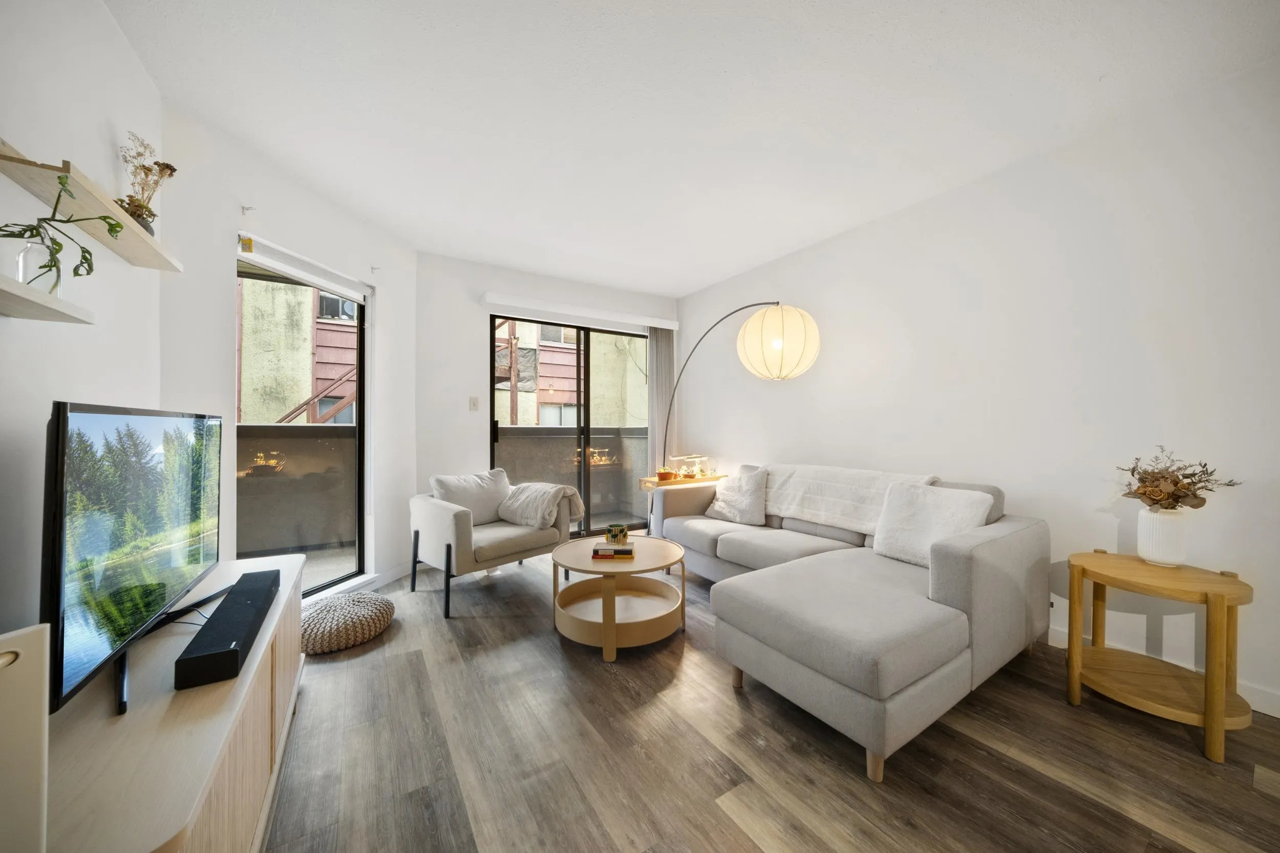 975 W 13th Avenue #209