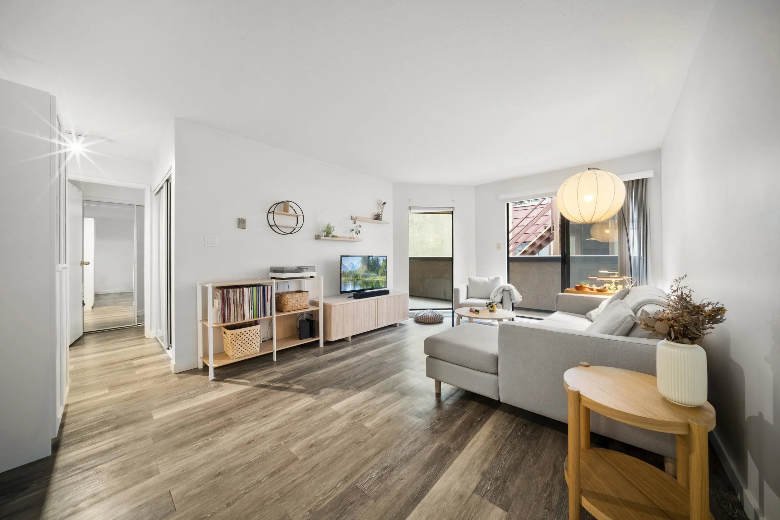 975 W 13th Avenue #209