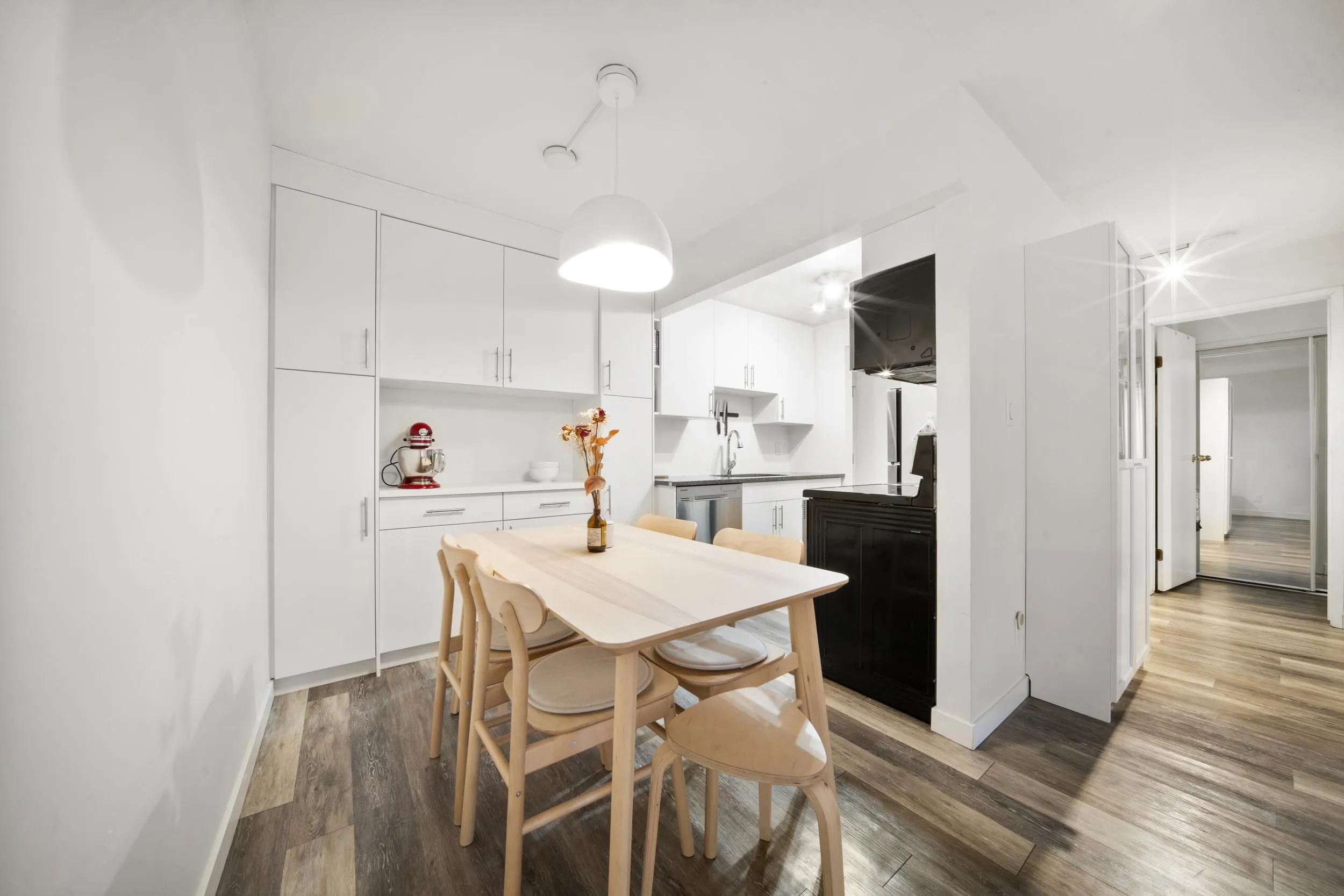 975 W 13th Avenue #209