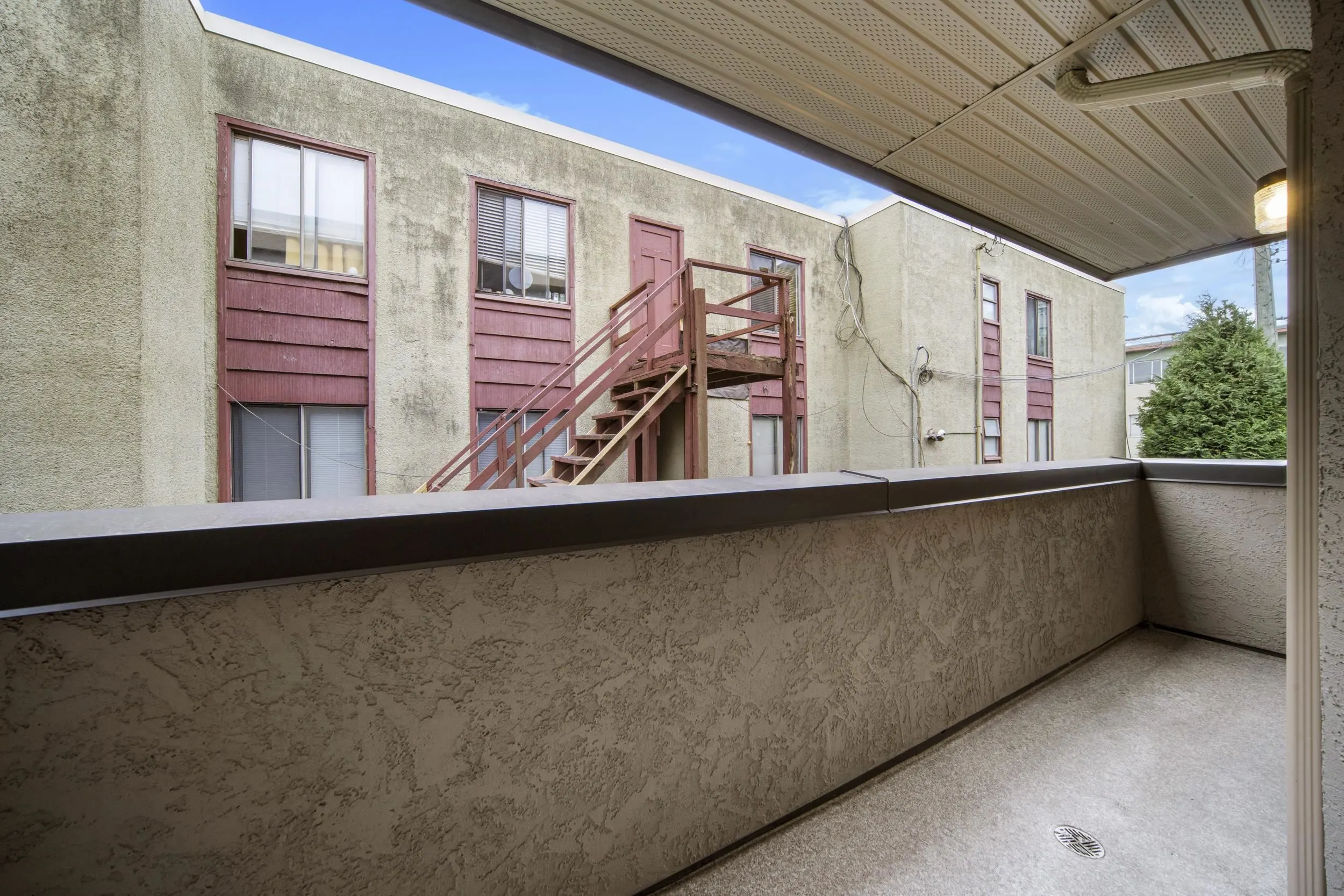 975 W 13th Avenue #209
