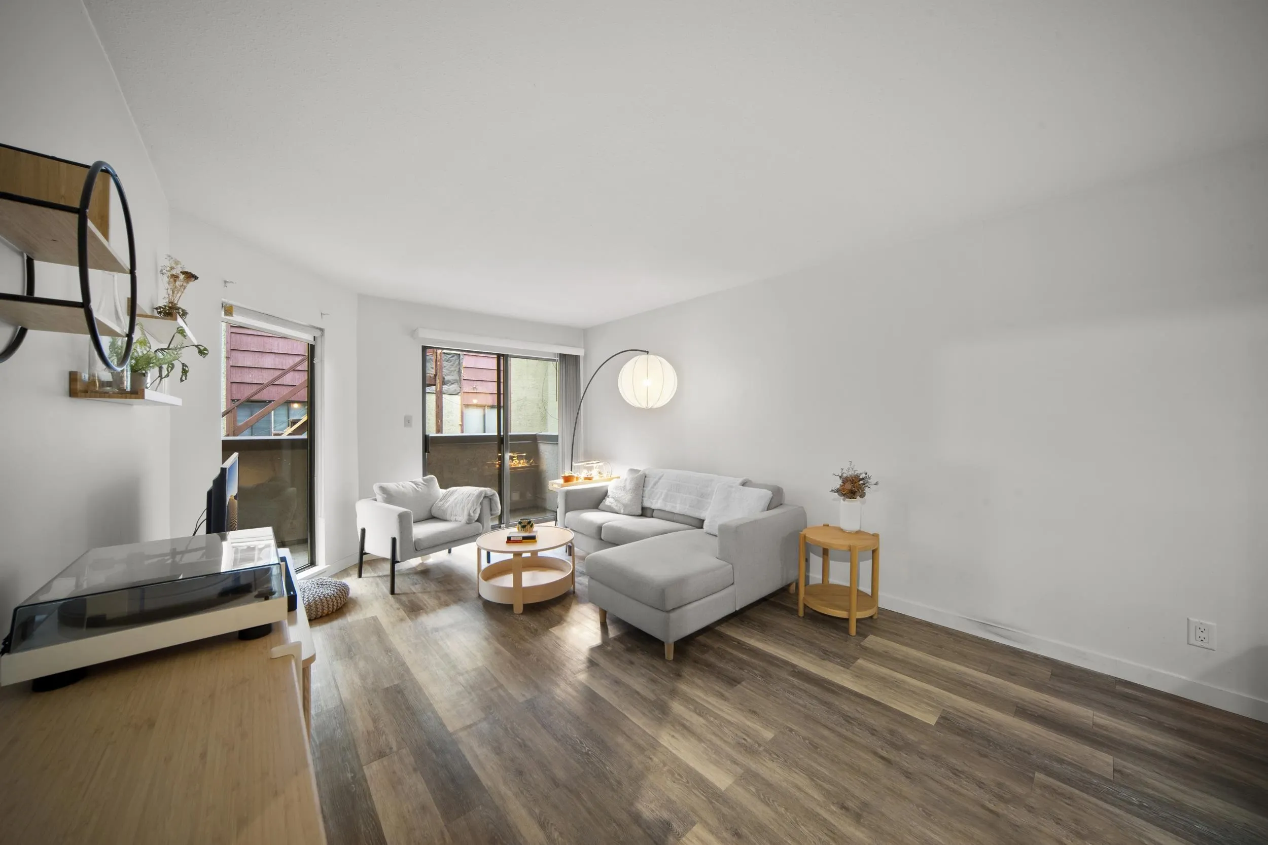 975 W 13th Avenue #209