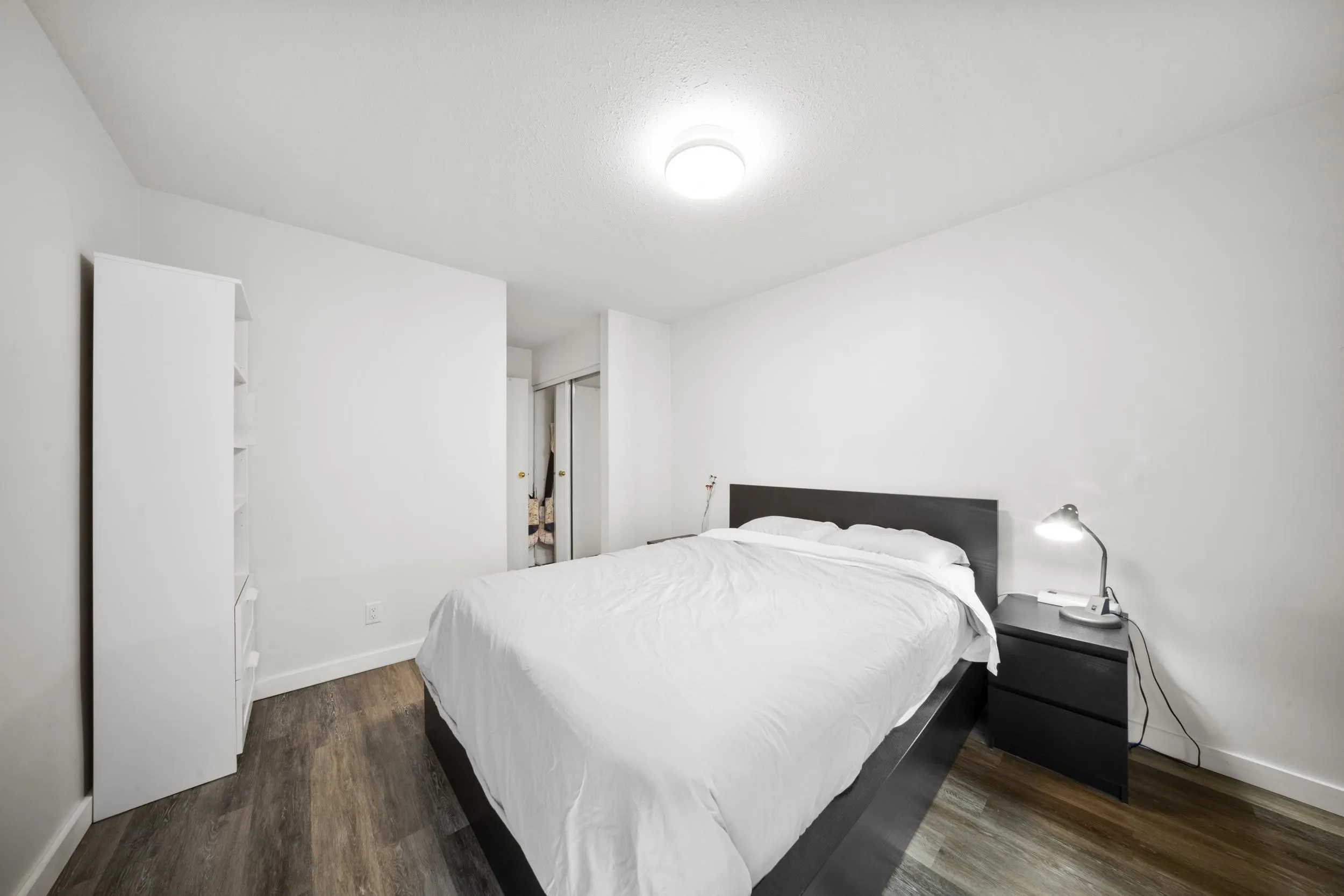 975 W 13th Avenue #209