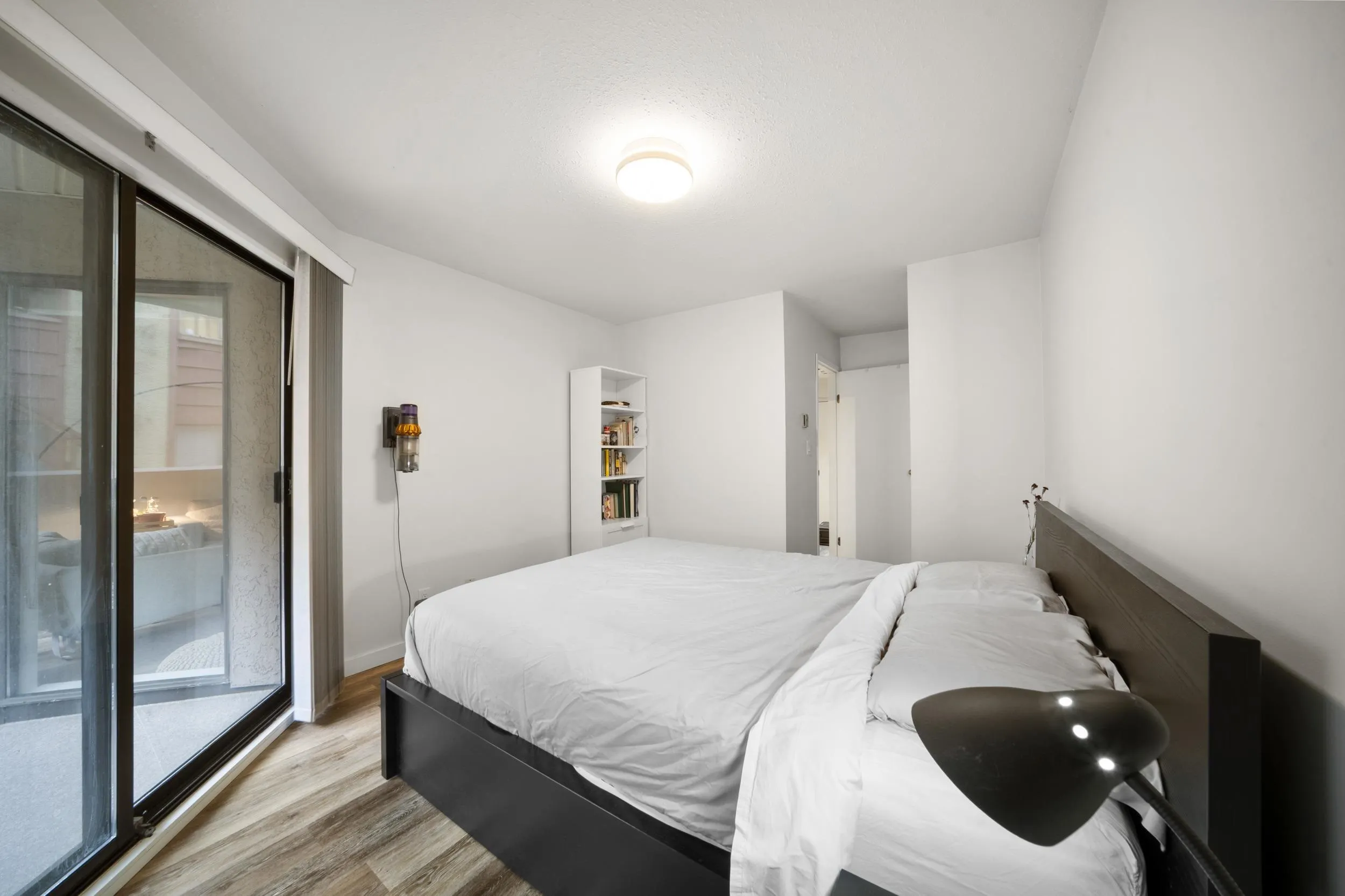 975 W 13th Avenue #209