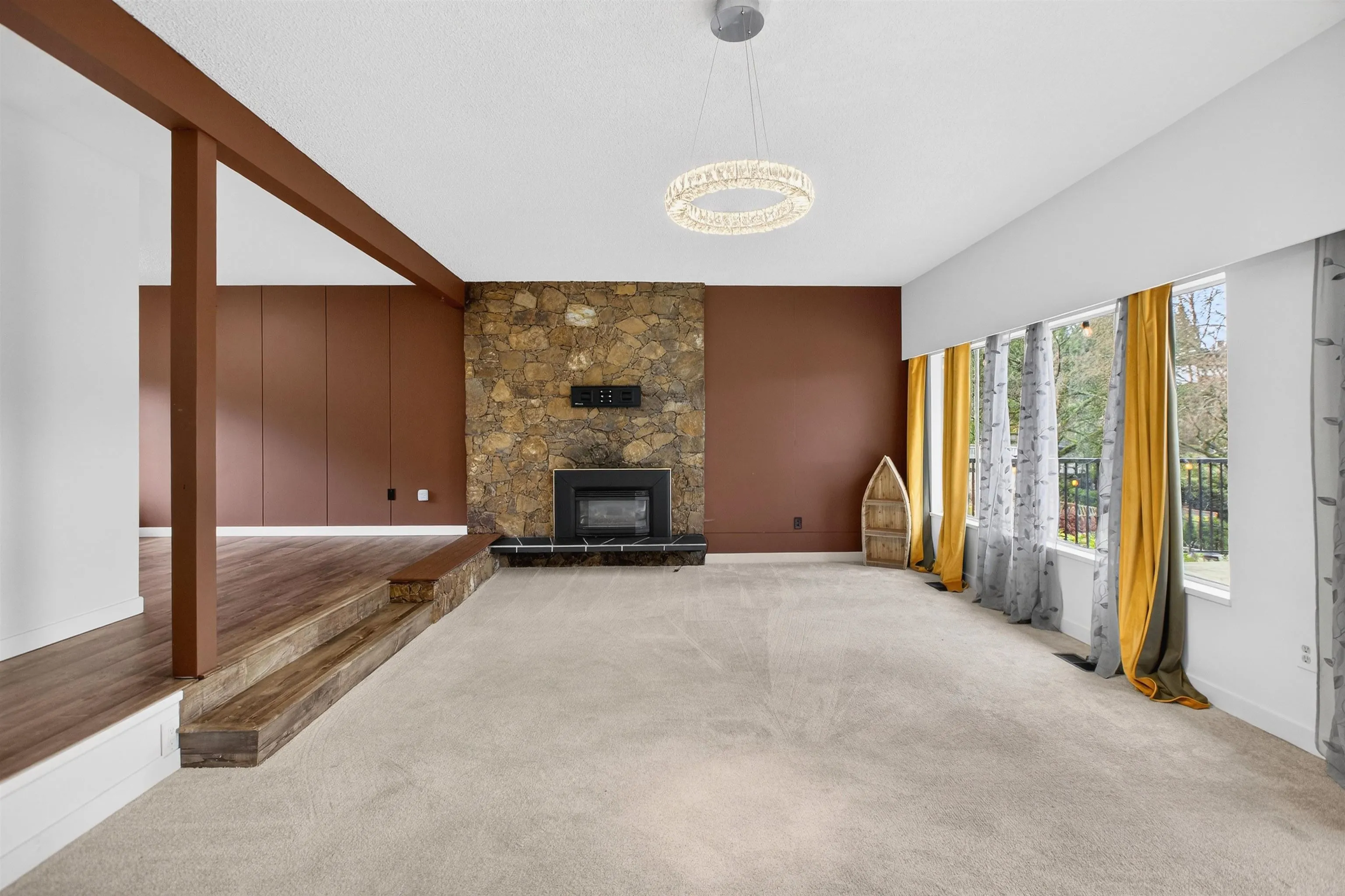 3362 Viewmount Drive