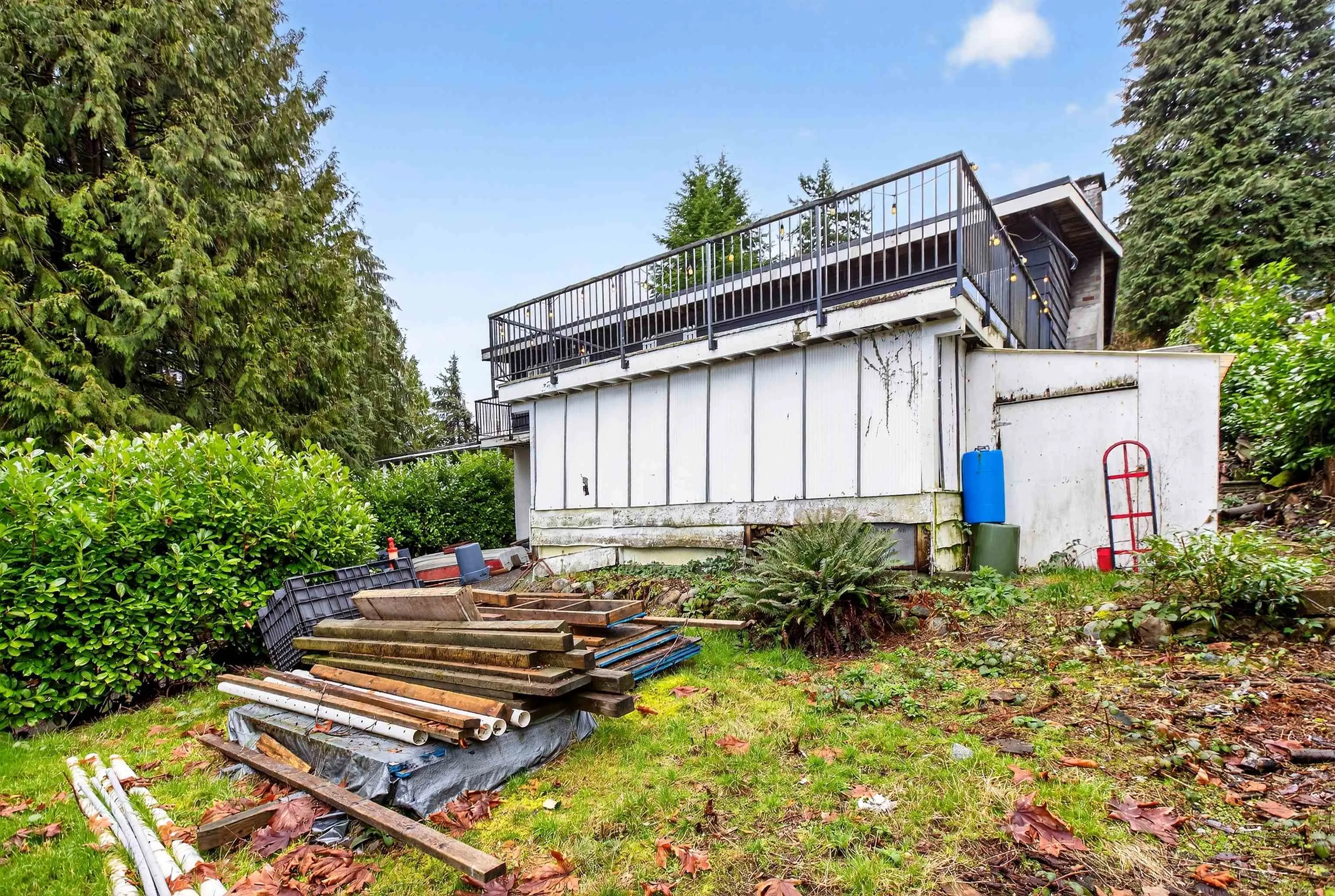 3362 Viewmount Drive