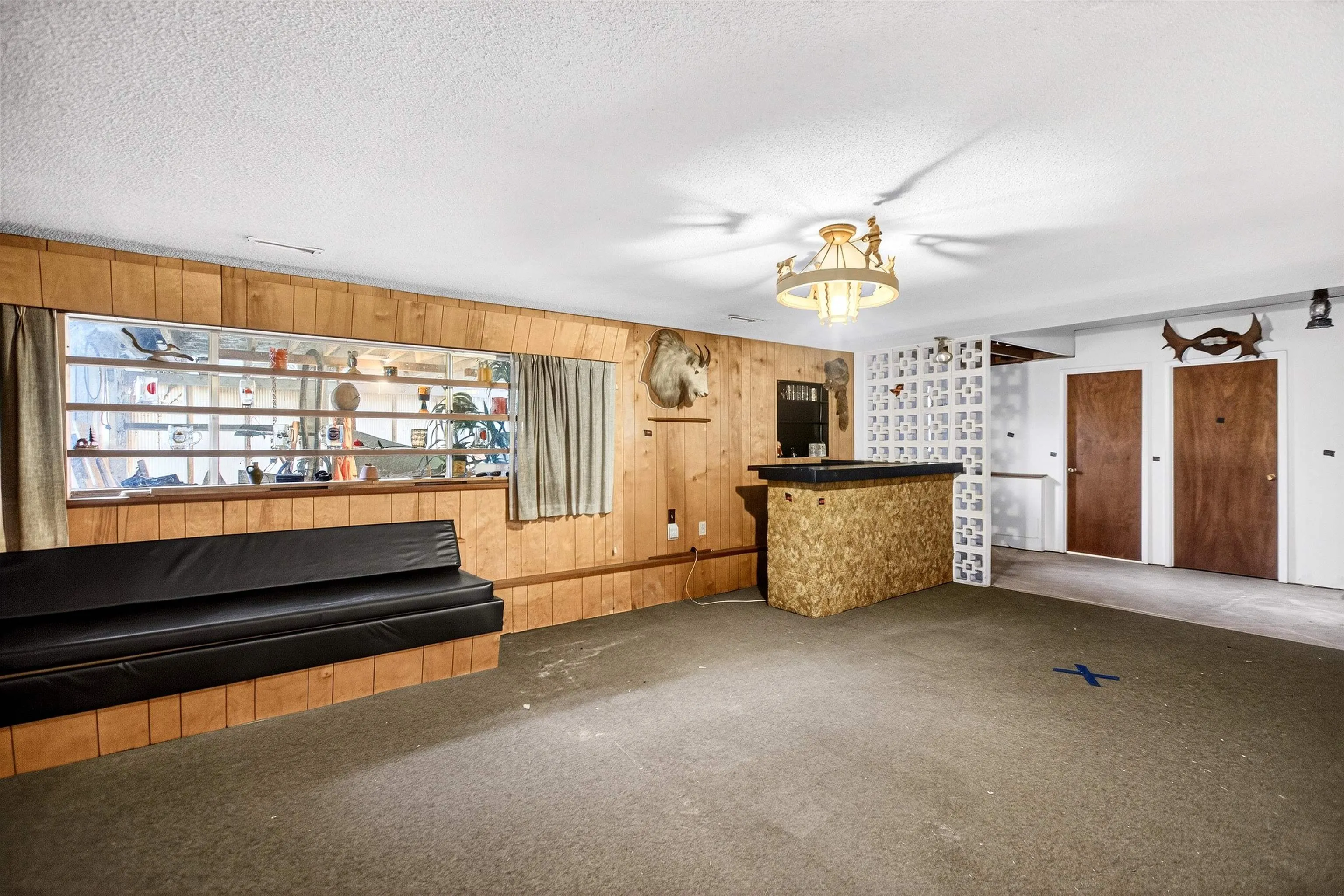 3362 Viewmount Drive