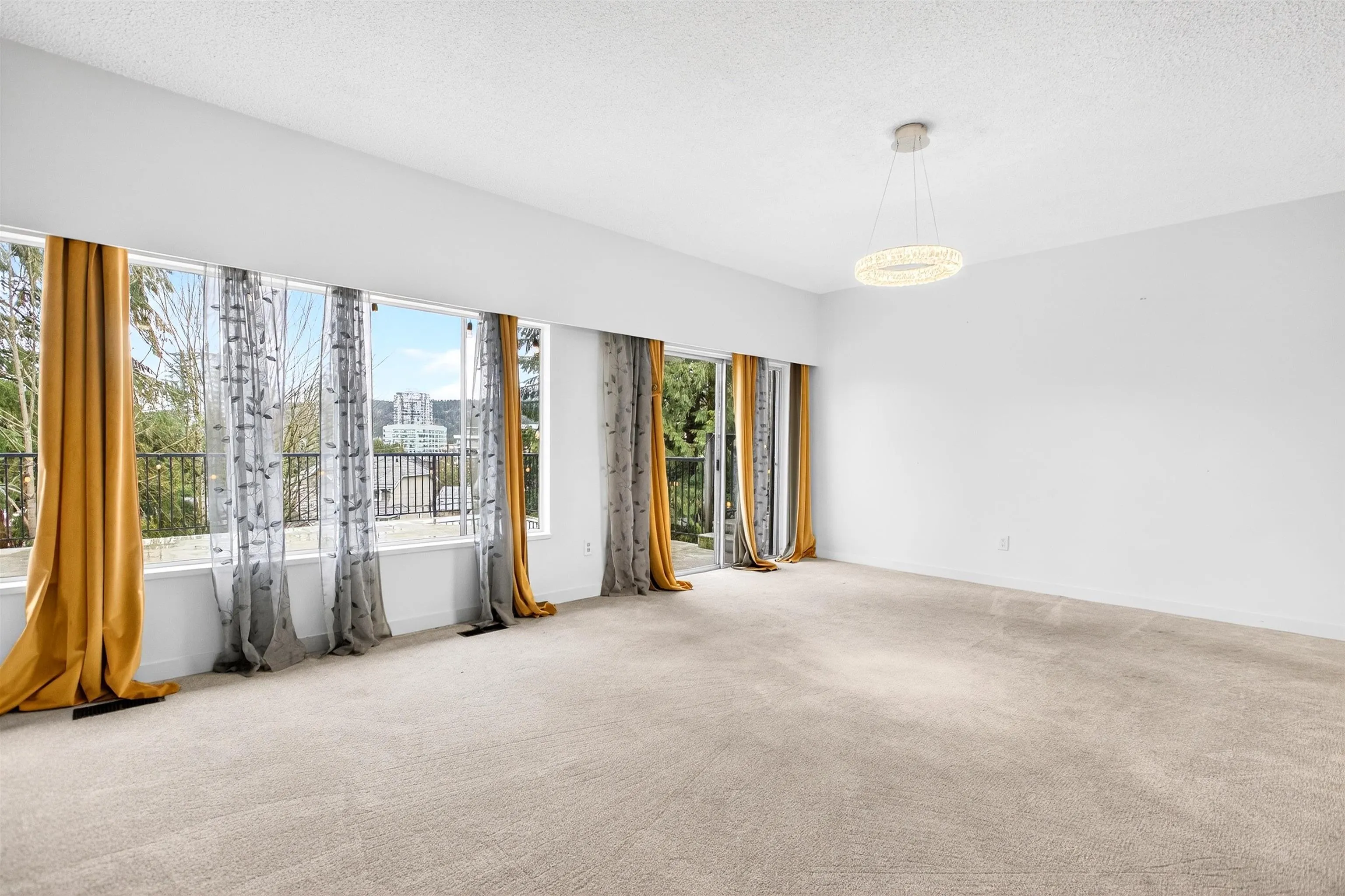 3362 Viewmount Drive