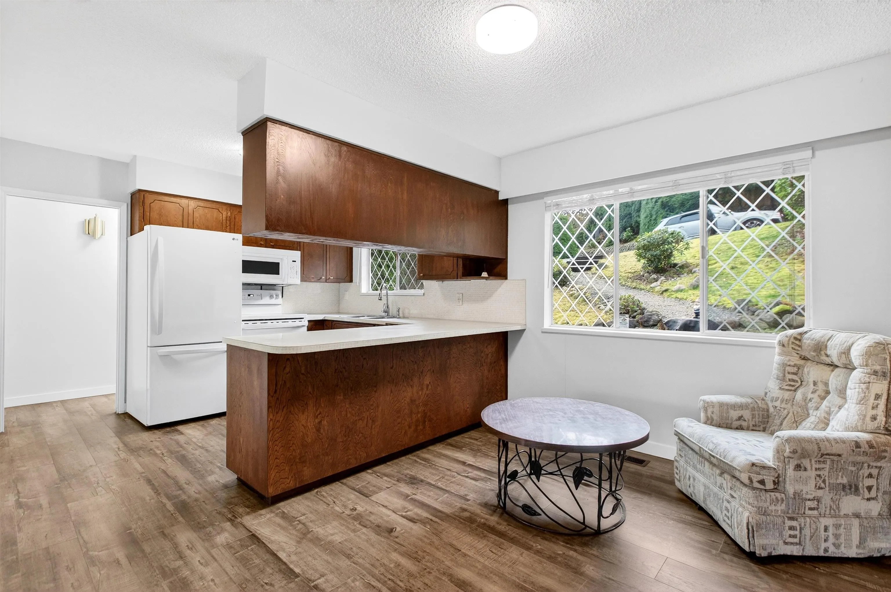 3362 Viewmount Drive