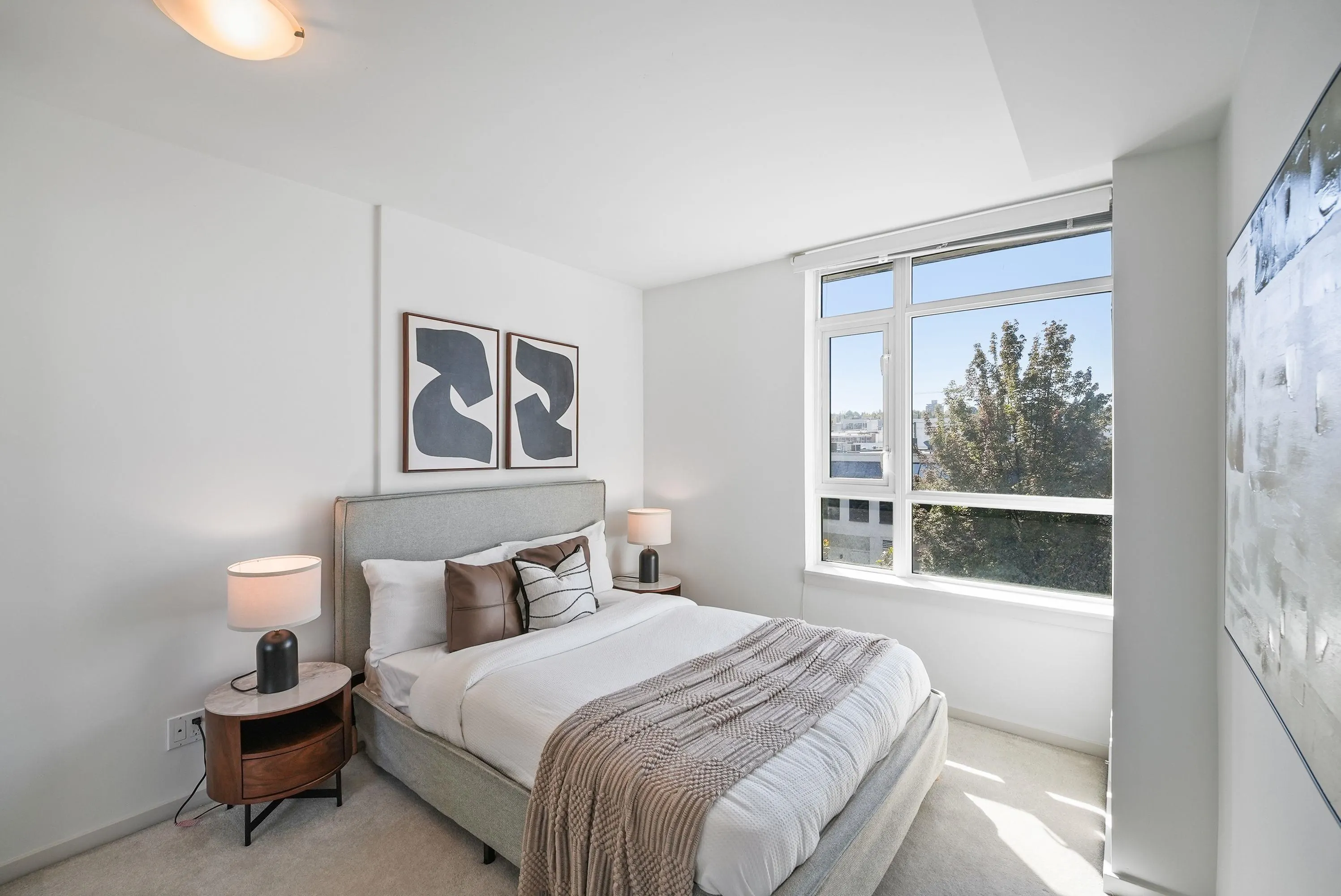 89 W 2nd Avenue #503