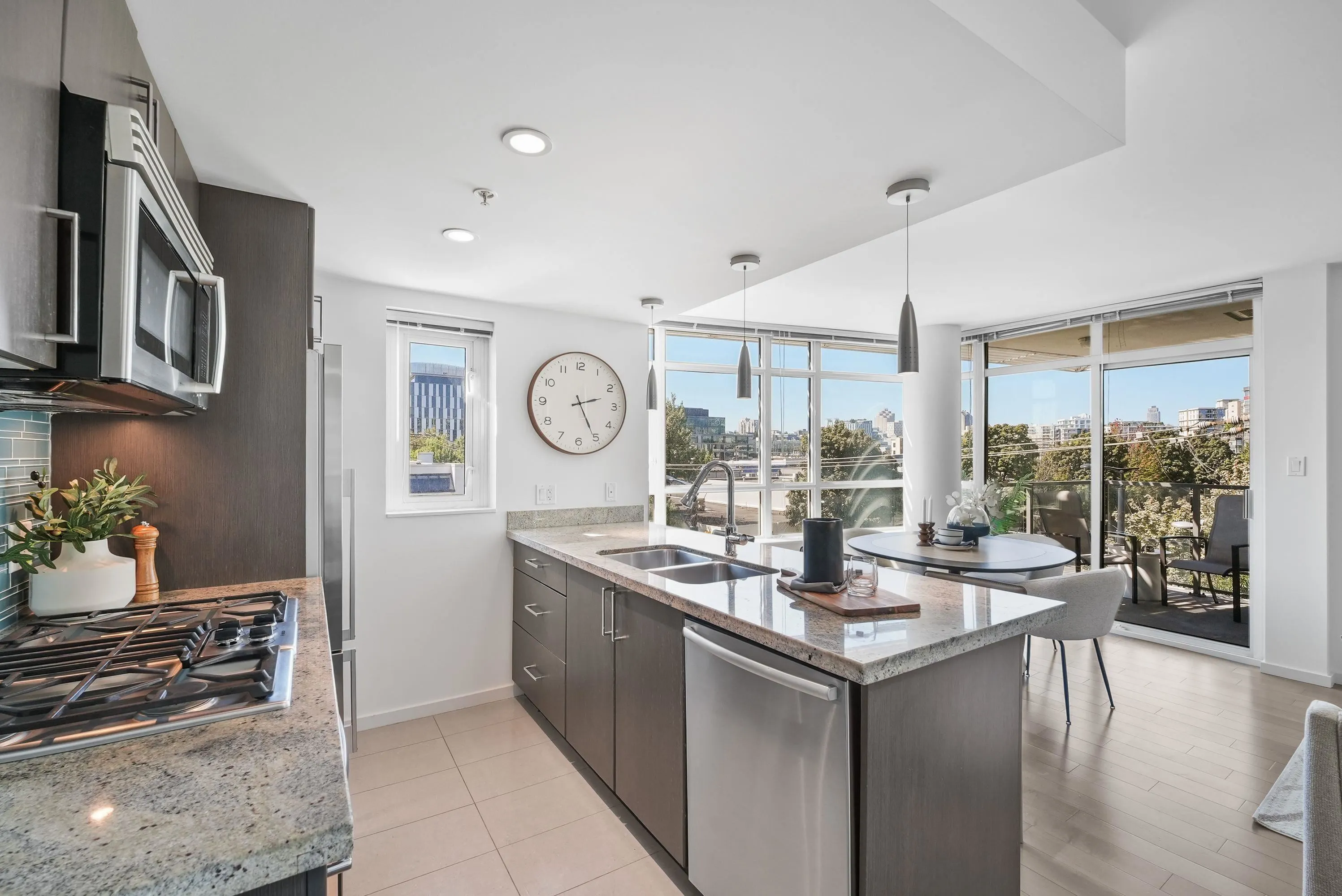 89 W 2nd Avenue #503