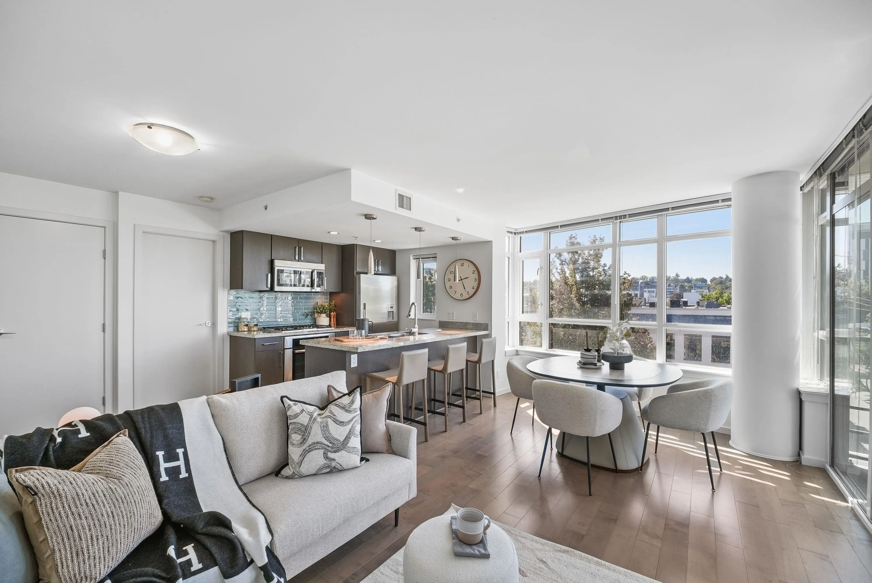 89 W 2nd Avenue #503