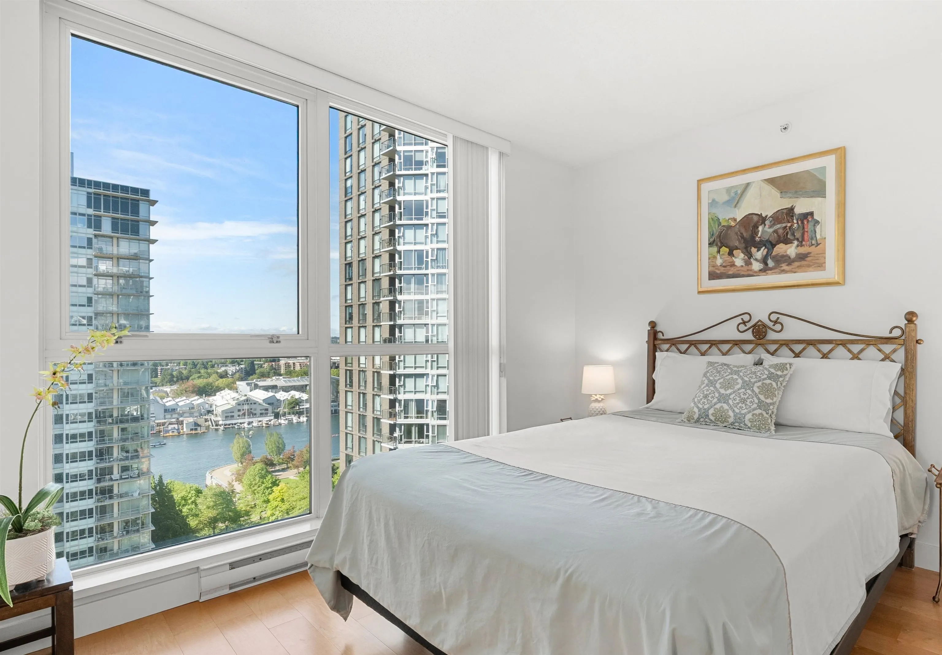 1408 Strathmore Mews #2002