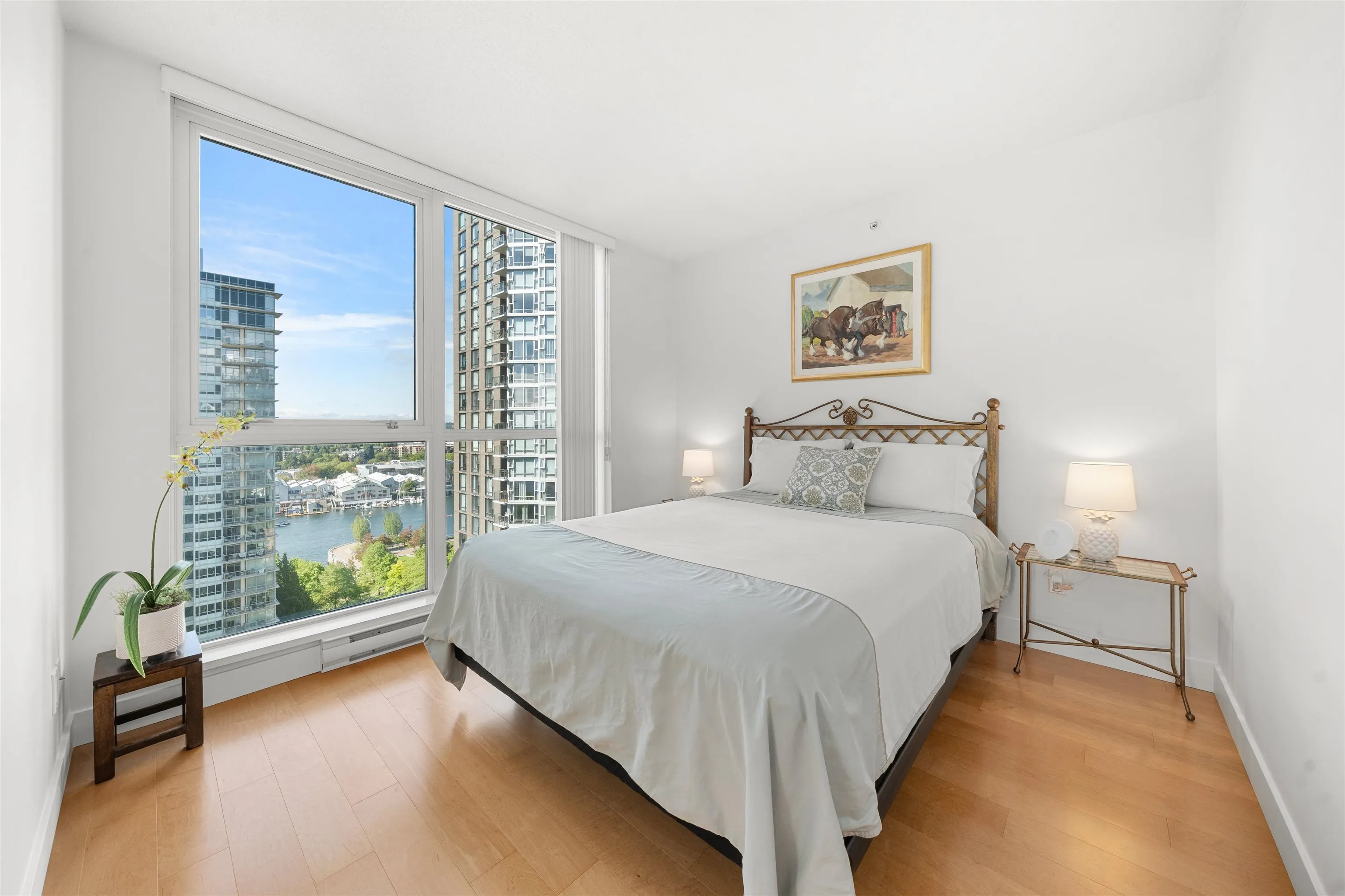 1408 Strathmore Mews #2002