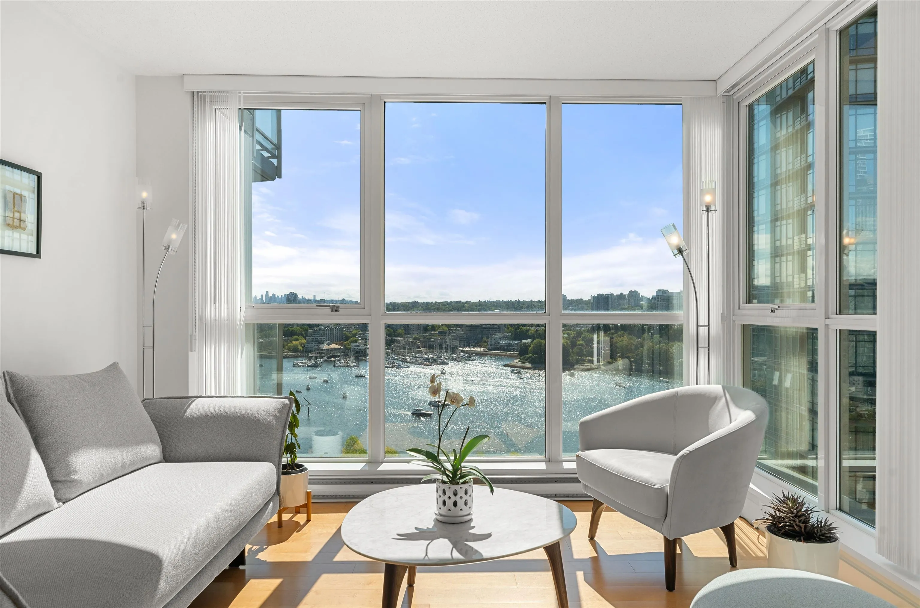 1408 Strathmore Mews #2002
