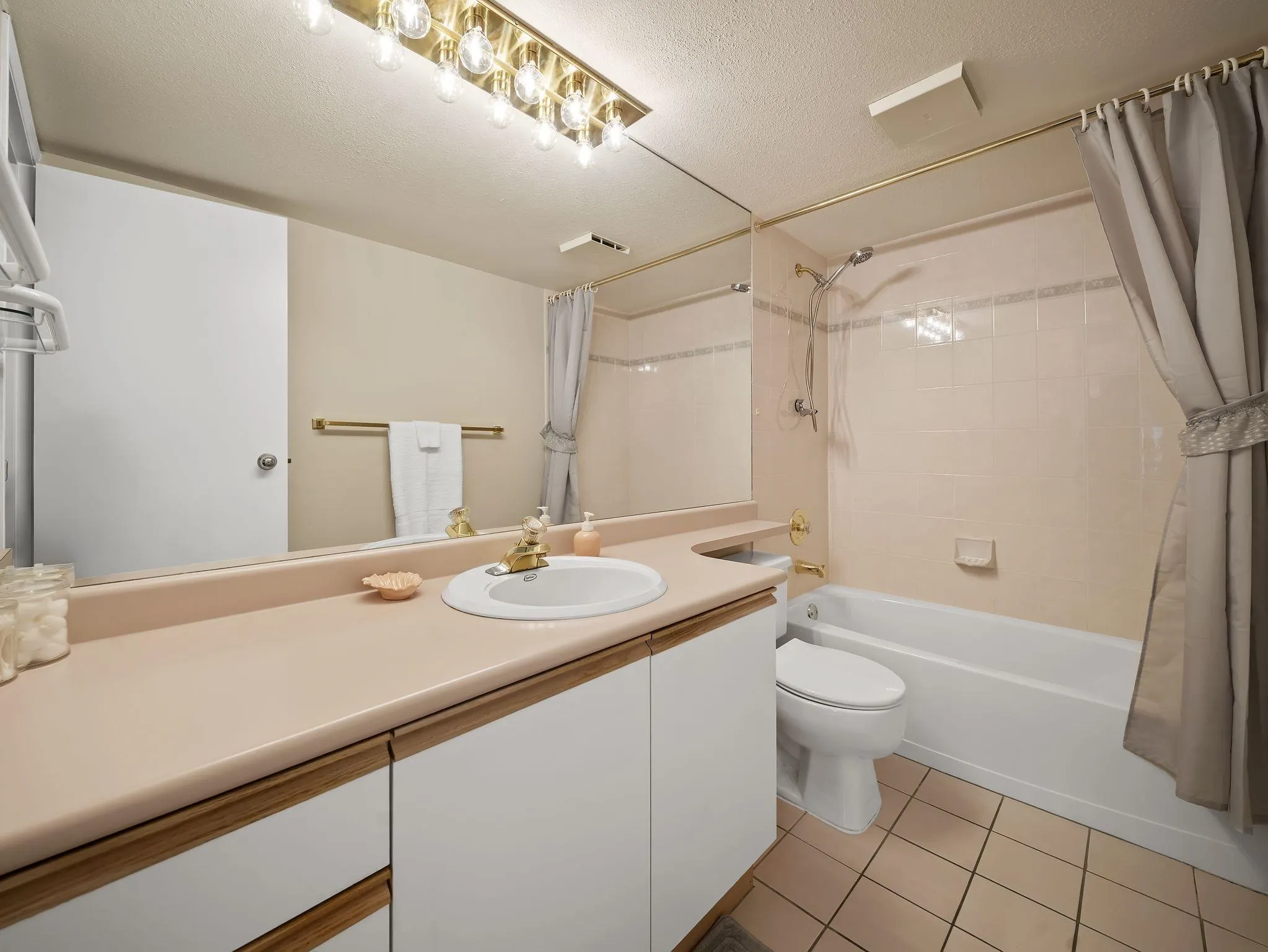 10743 139th Street #201