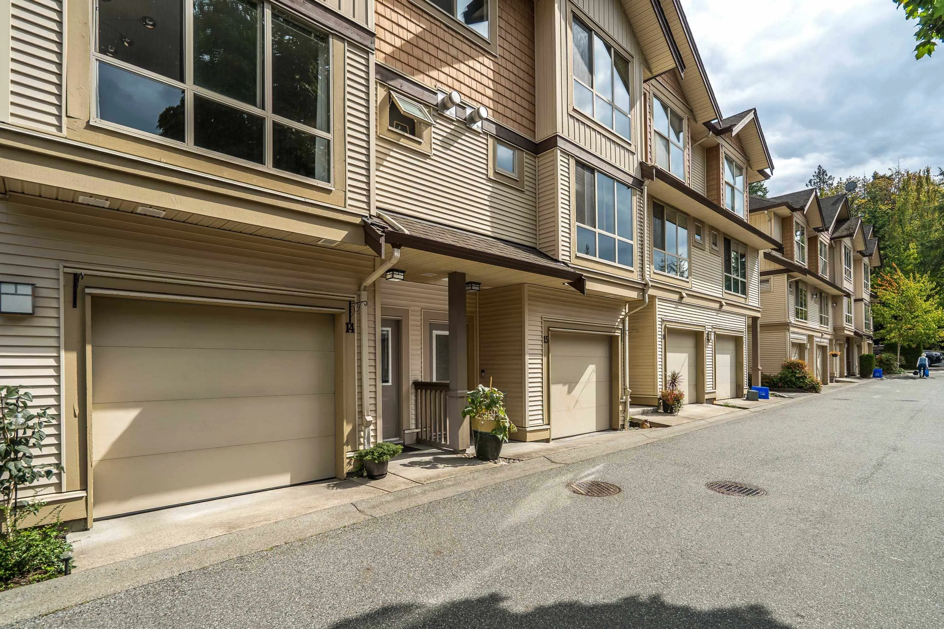 20350 68 Avenue #14
