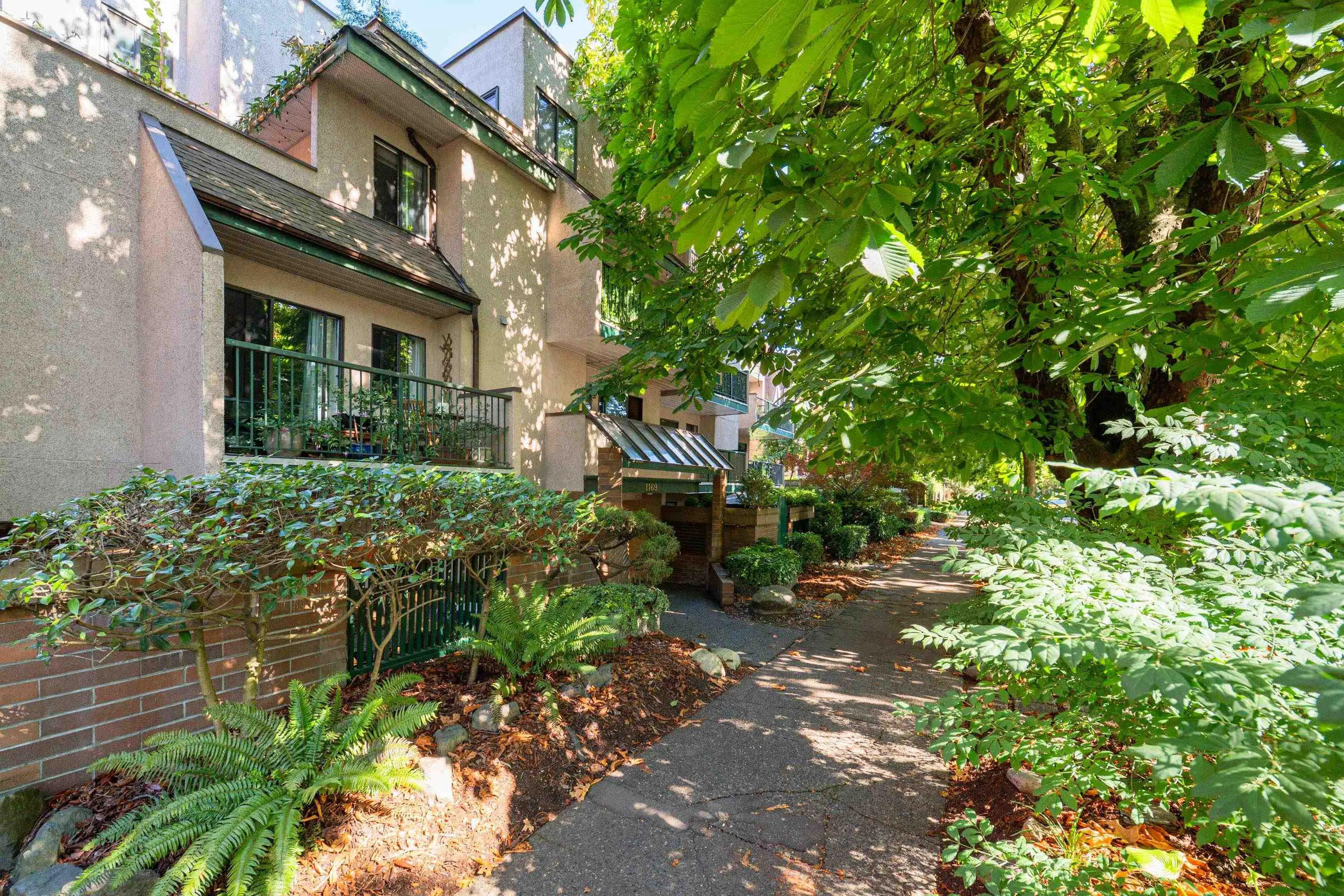 1169 Nelson Street #403