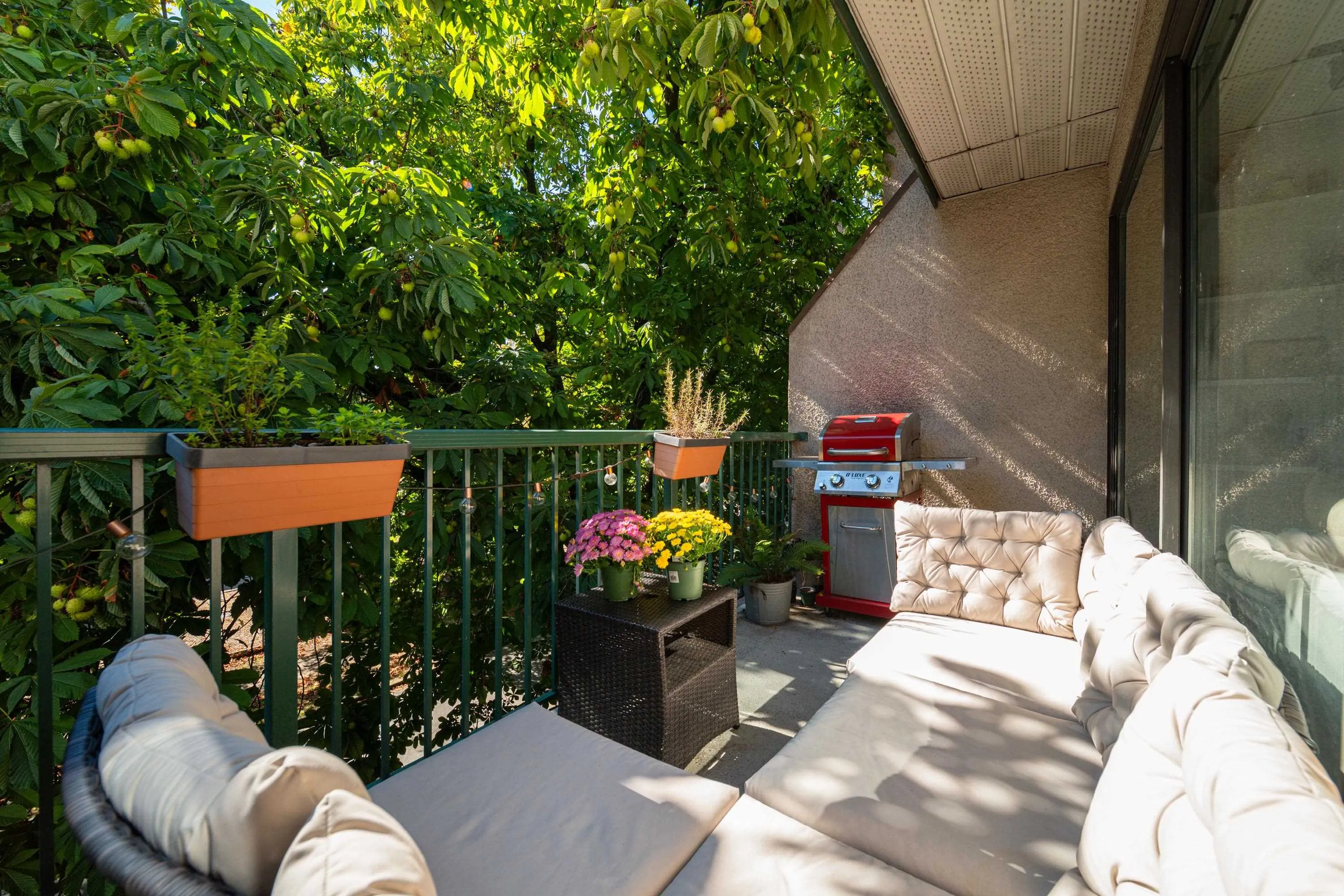 1169 Nelson Street #403