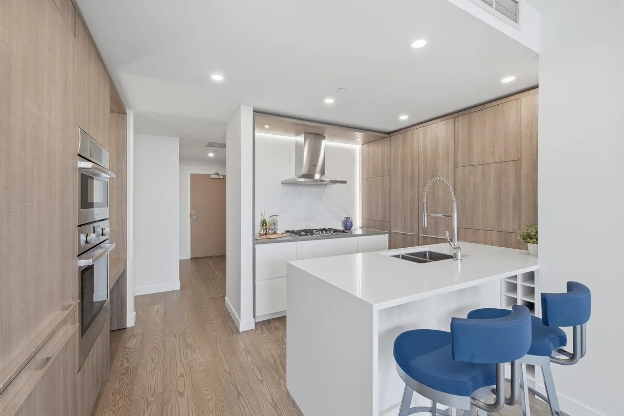 15165 Thrift Avenue #902