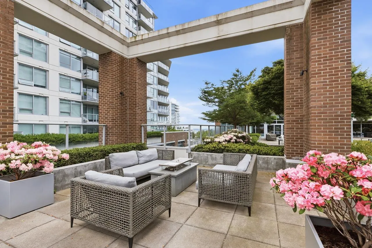 15165 Thrift Avenue #902