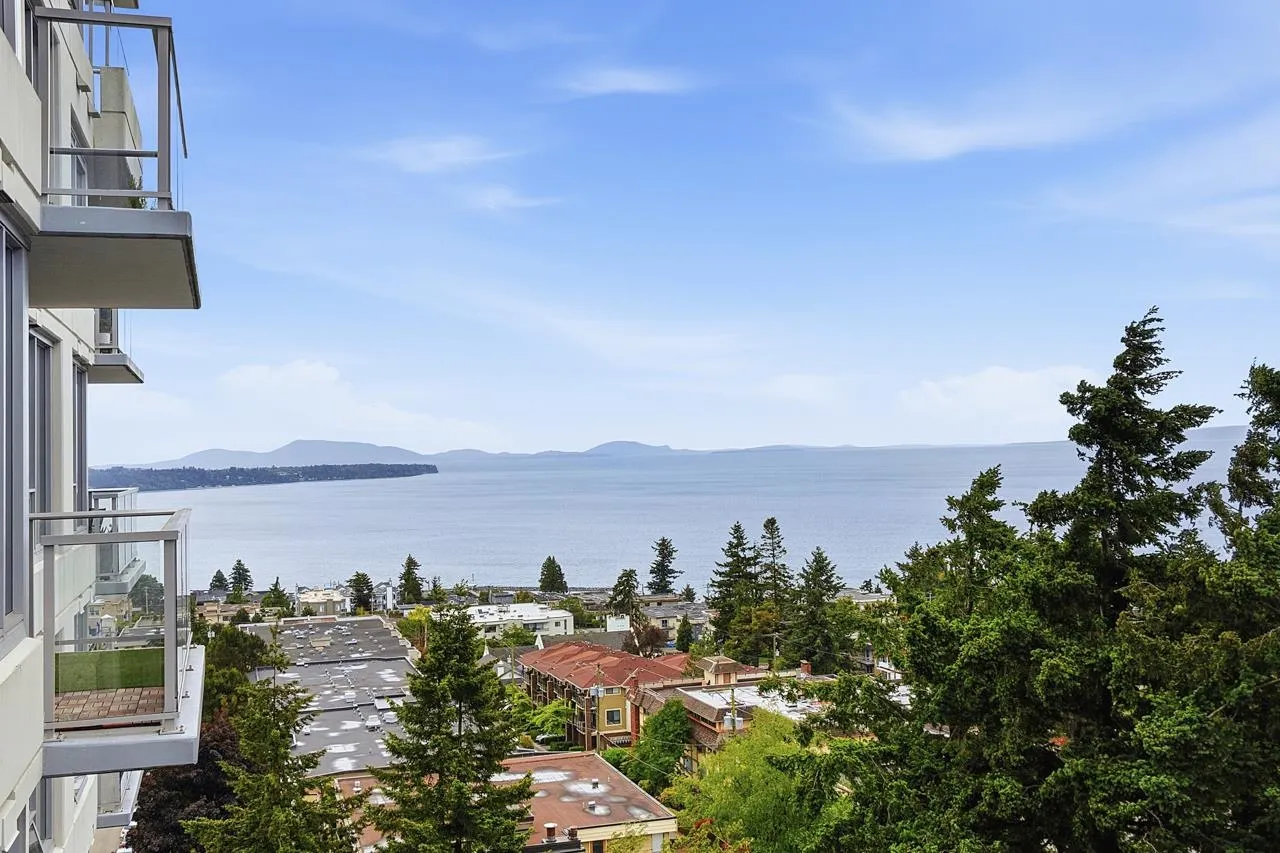 15165 Thrift Avenue #902