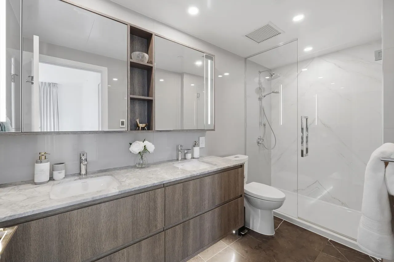 15165 Thrift Avenue #902