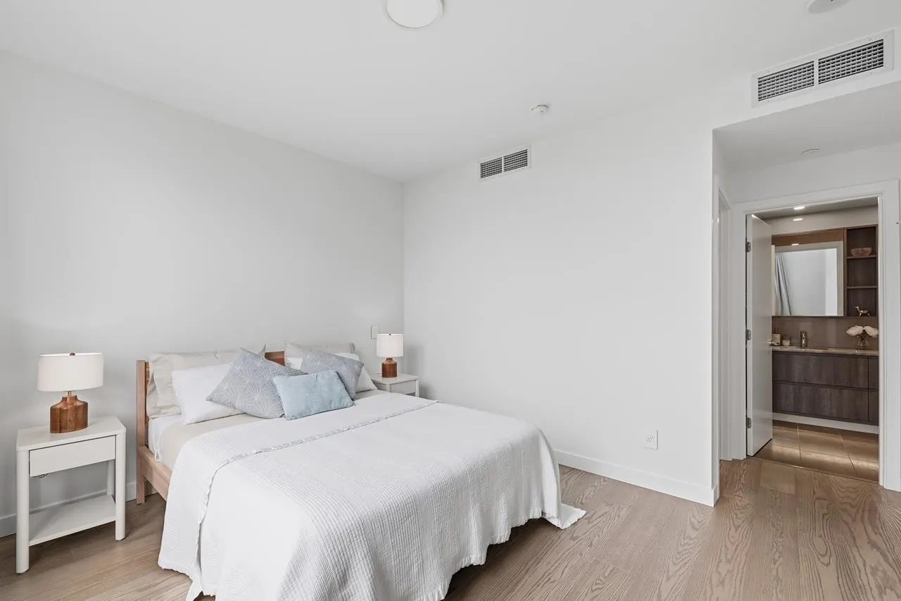 15165 Thrift Avenue #902