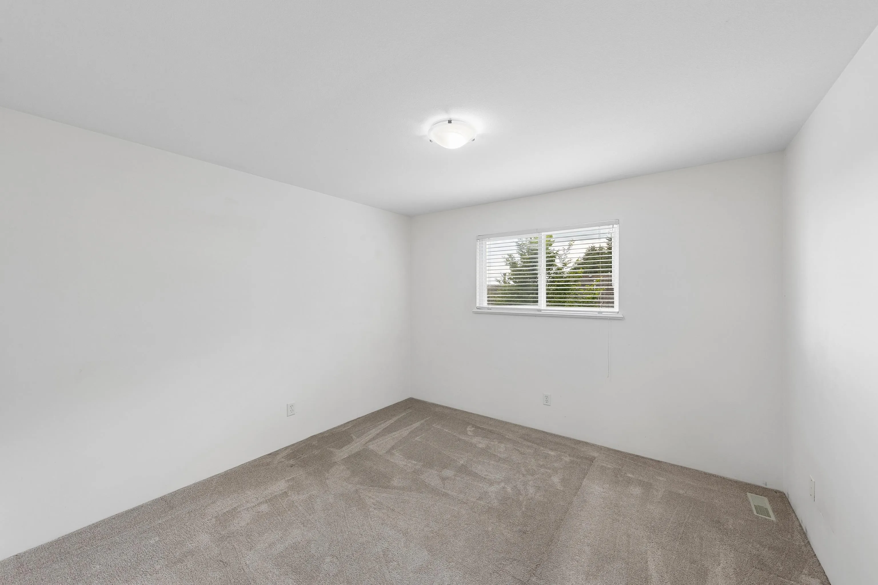122 Chestnut Court