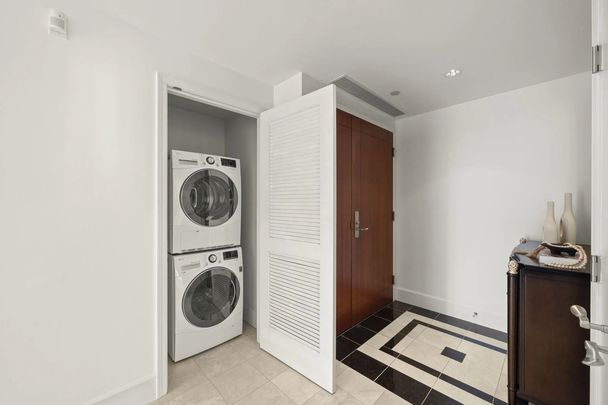 323 Jervis Street #1503