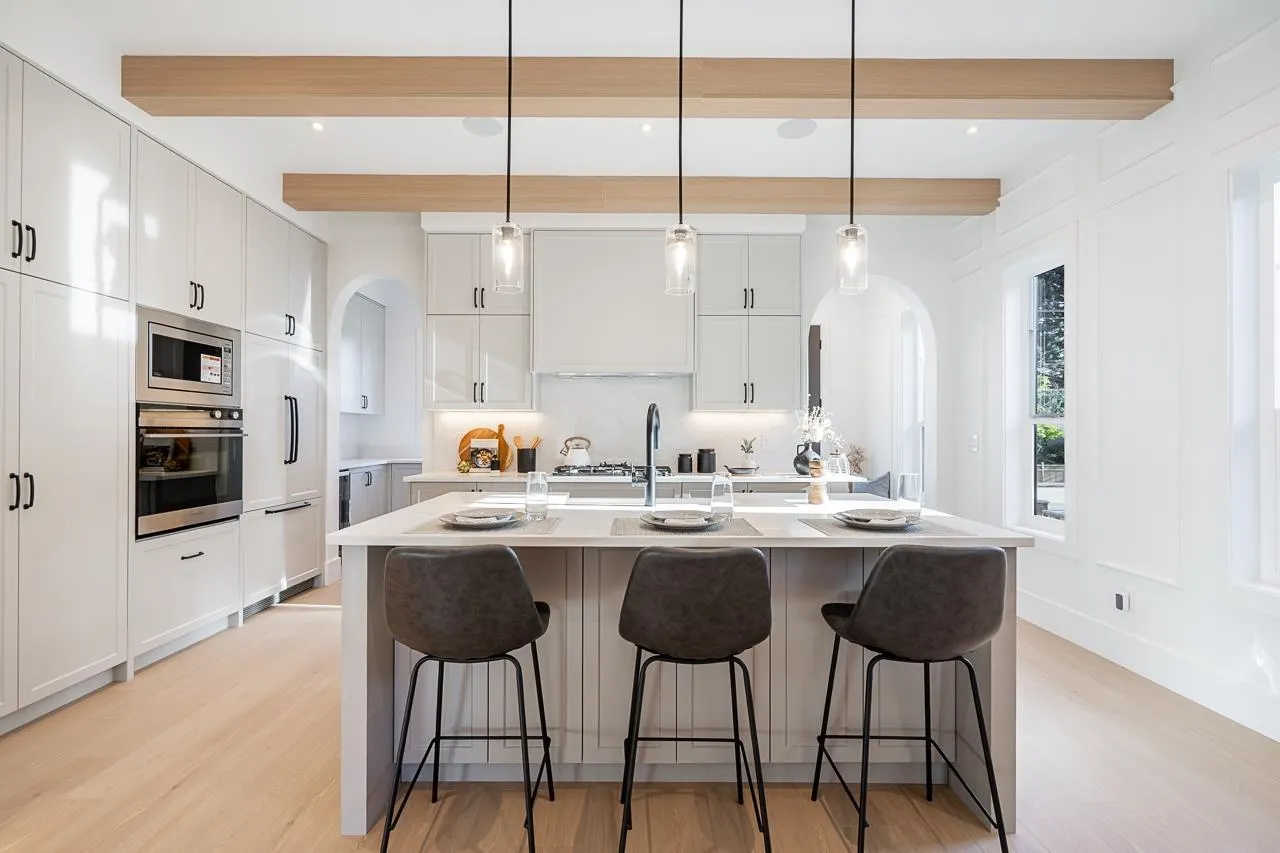 13711 16 Avenue #101