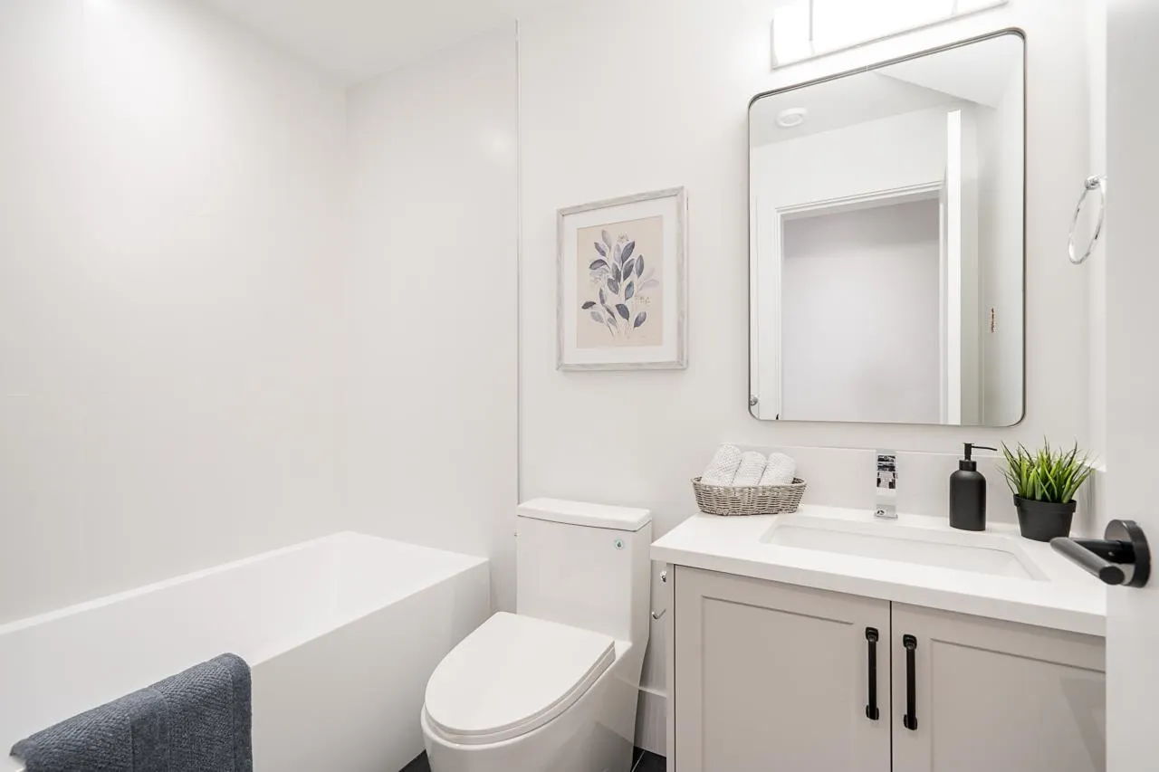 13711 16 Avenue #101