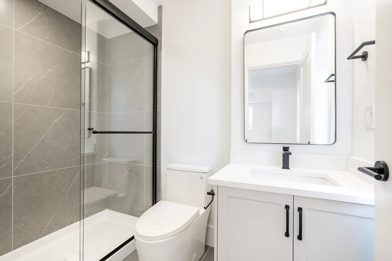 13711 16 Avenue #101