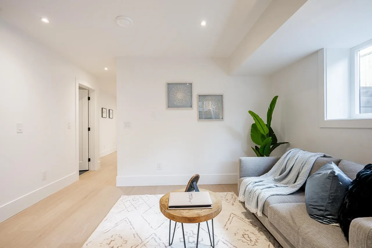 13711 16 Avenue #101
