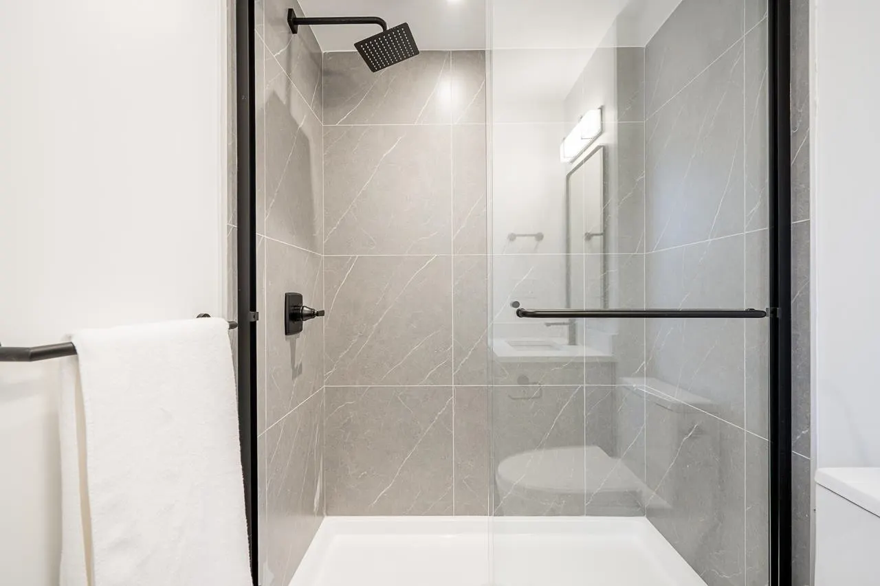 13711 16 Avenue #101