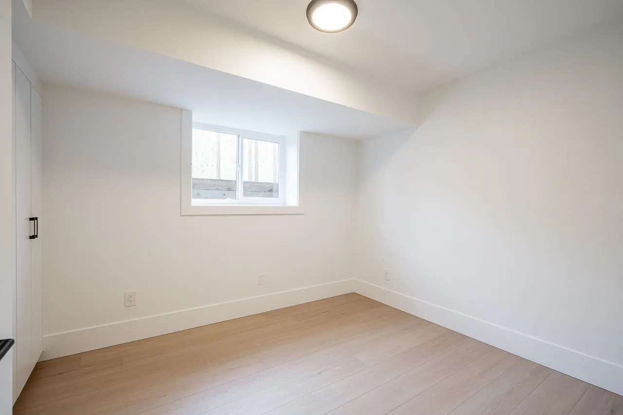 13711 16 Avenue #101
