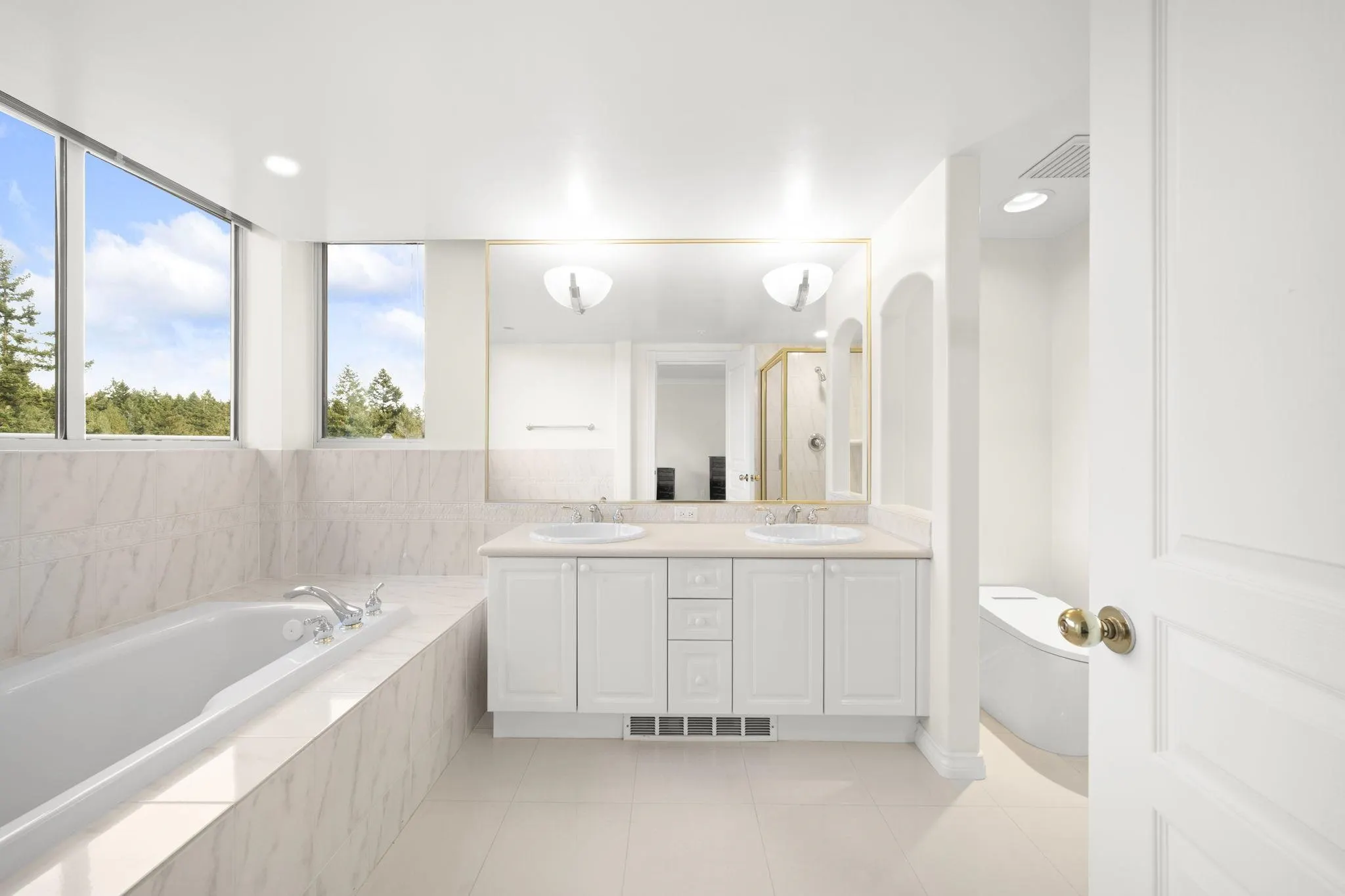 5615 Hampton Place #1700