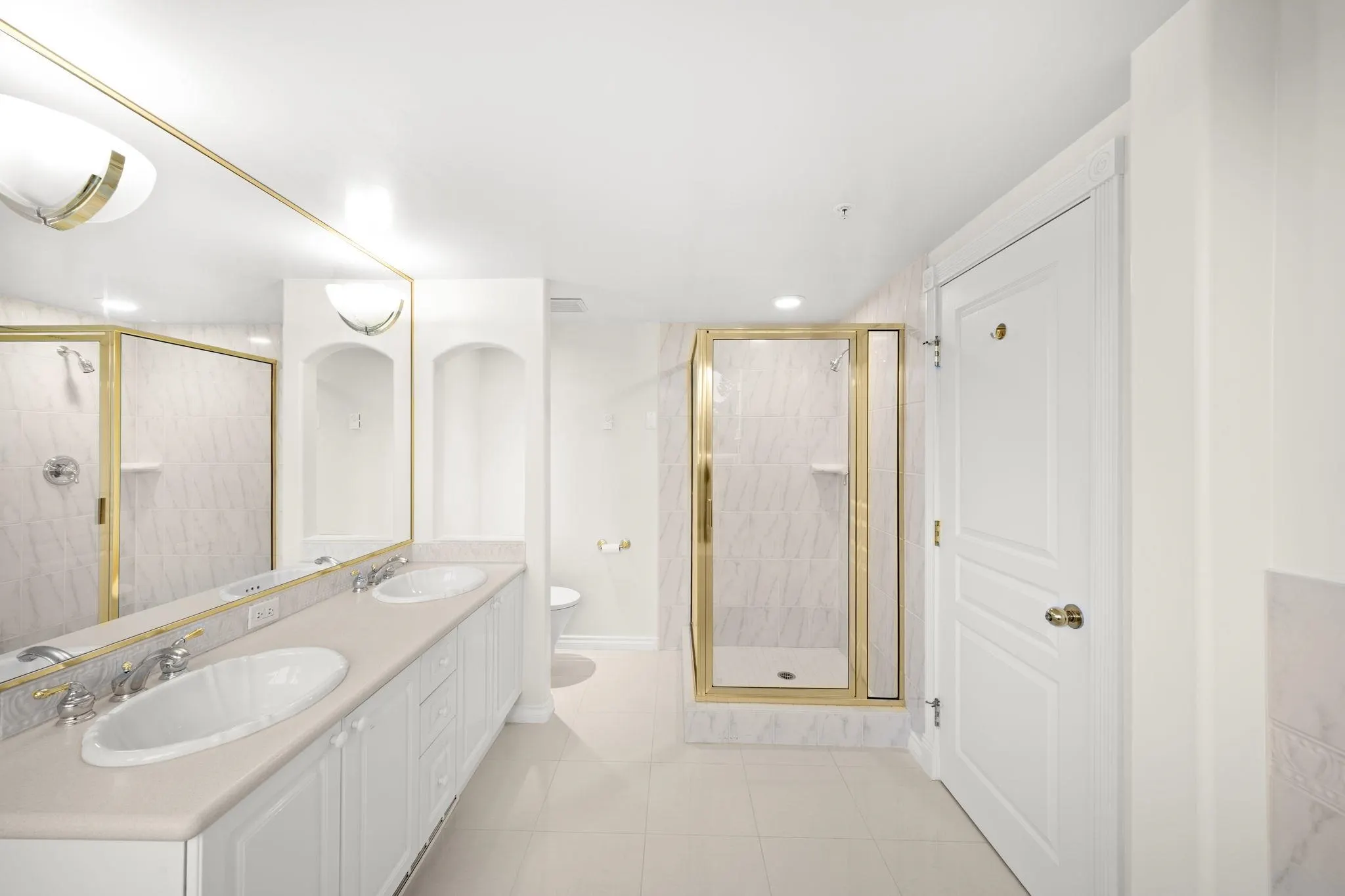 5615 Hampton Place #1700