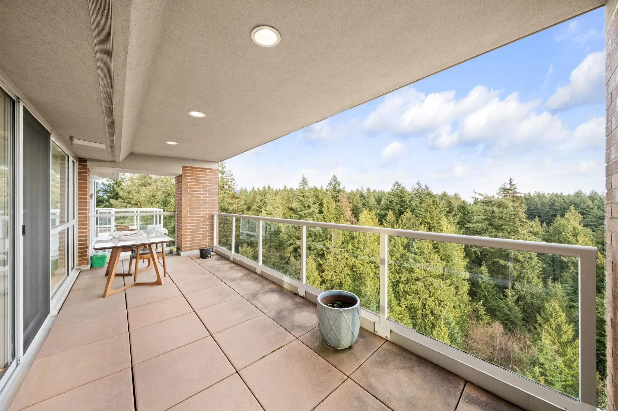 5615 Hampton Place #1700