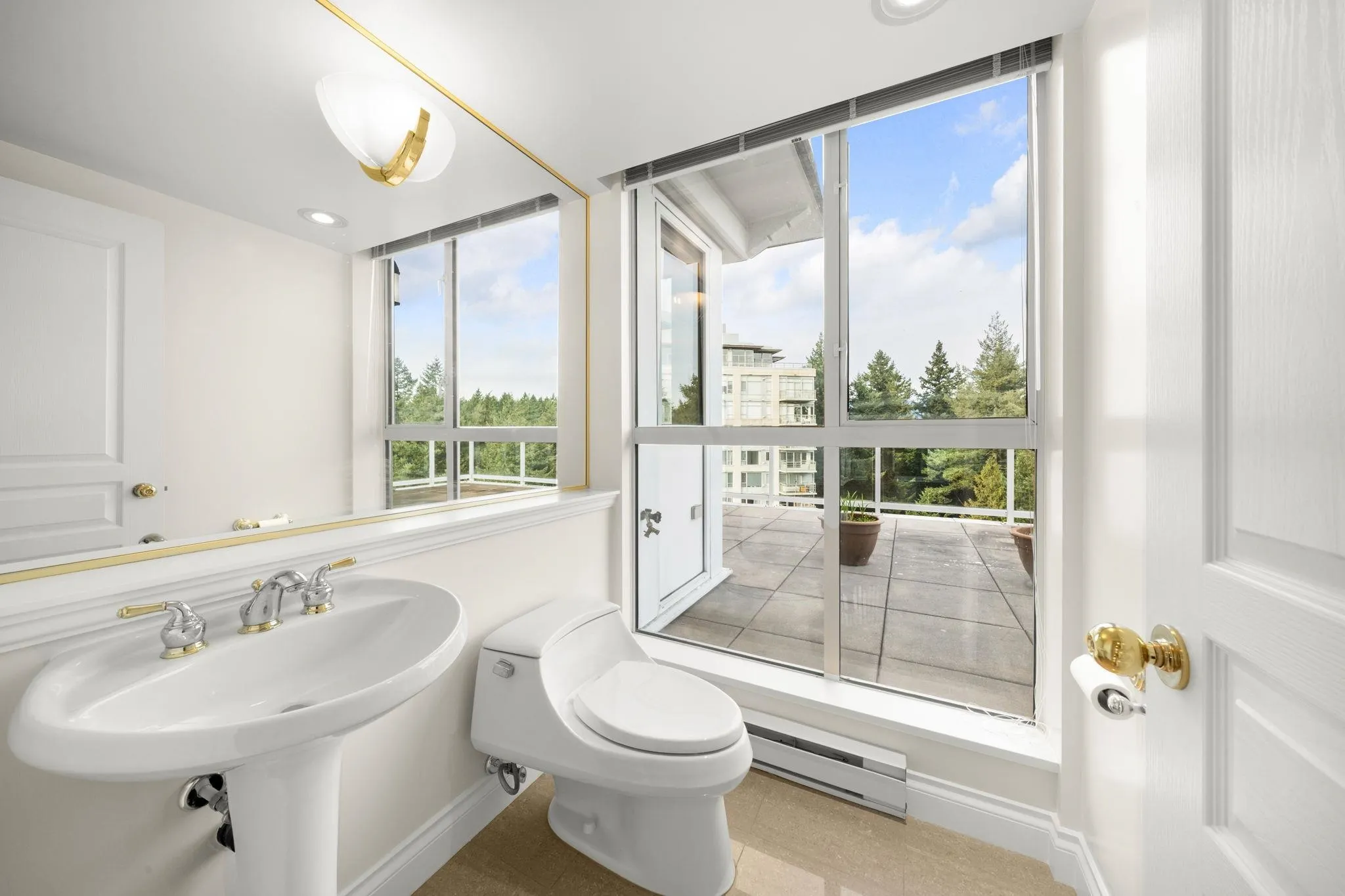 5615 Hampton Place #1700