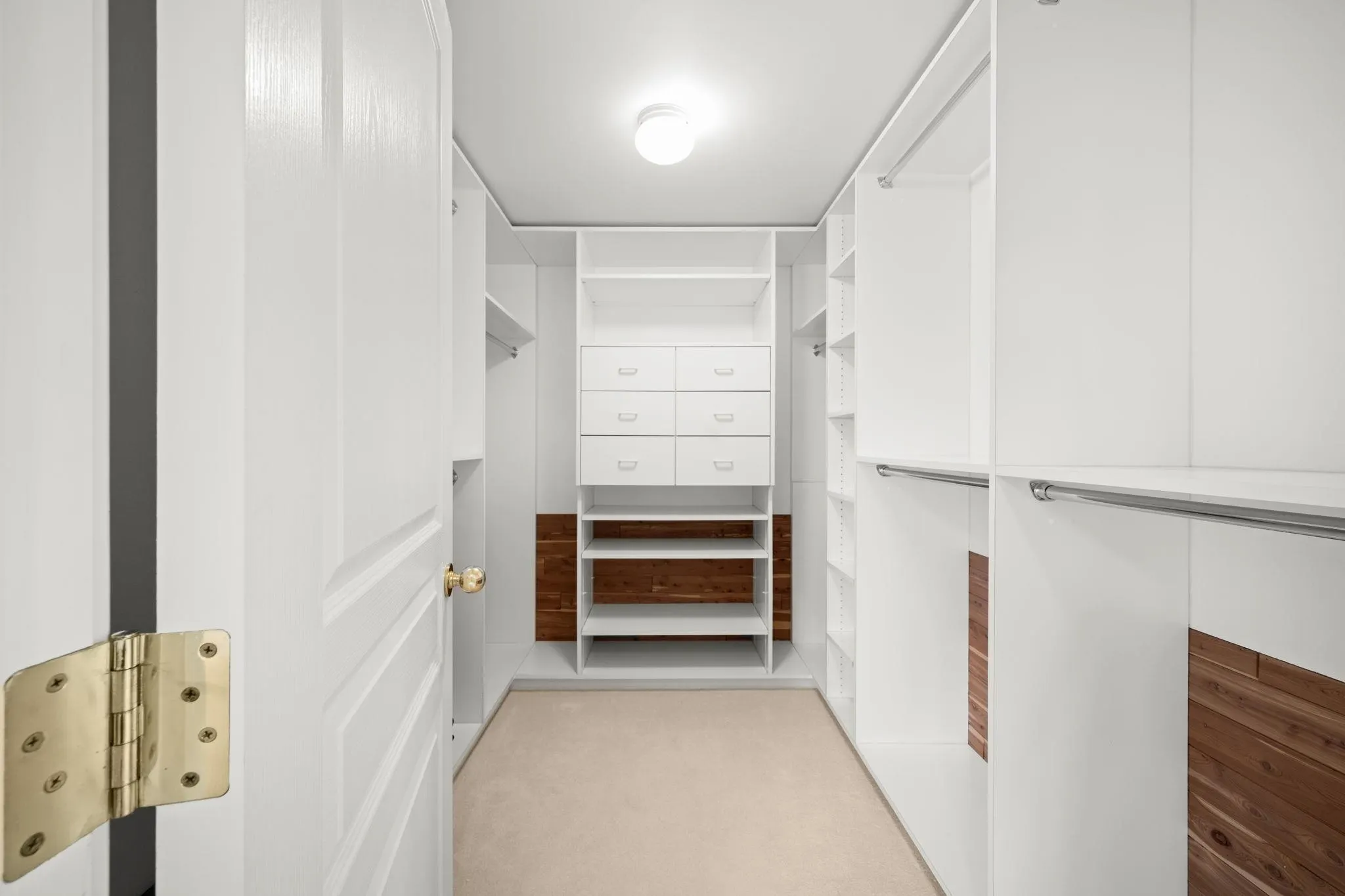 5615 Hampton Place #1700