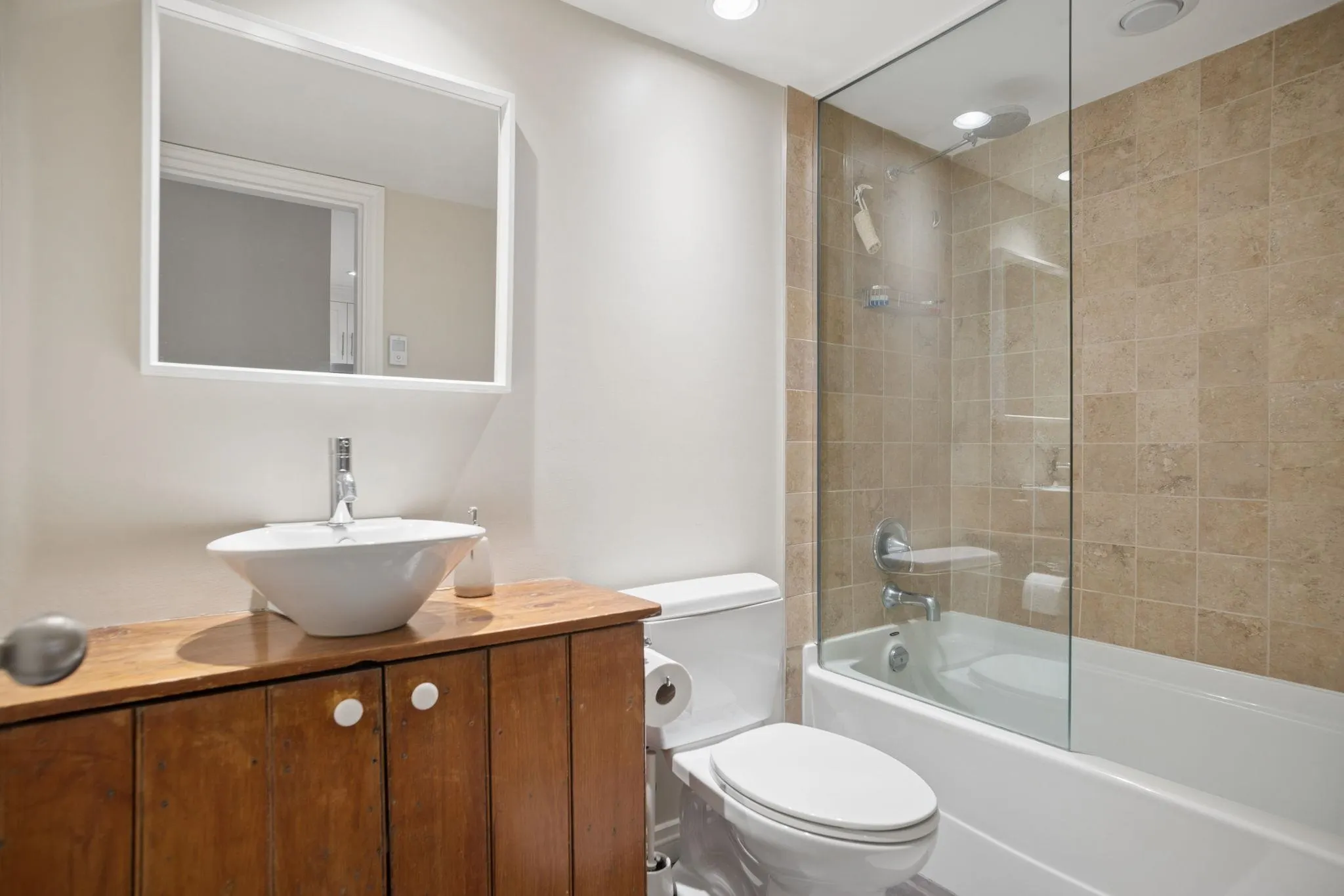 886 Broughton Street #3