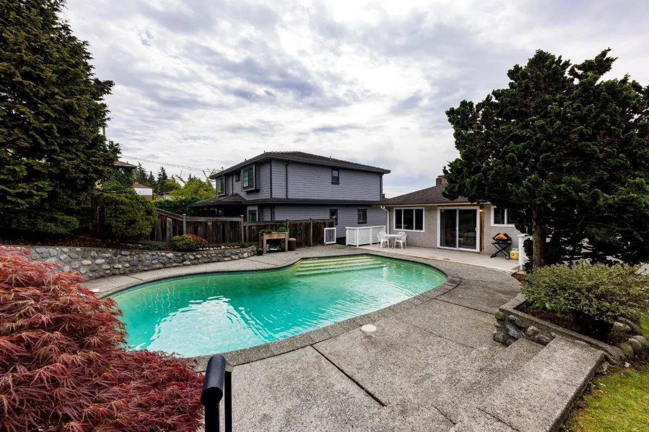 4581 Sunland Place