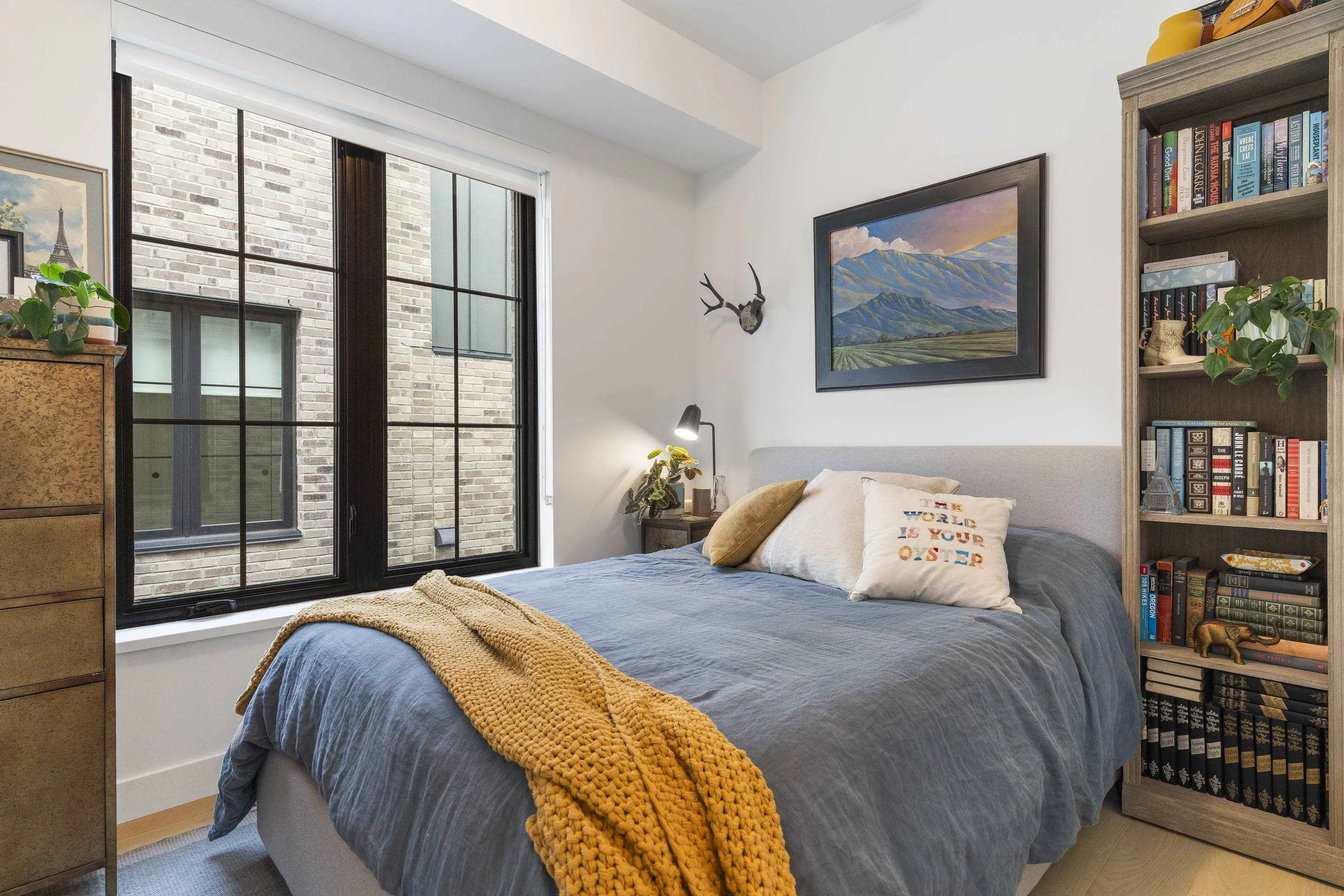 157 W King Edward #102