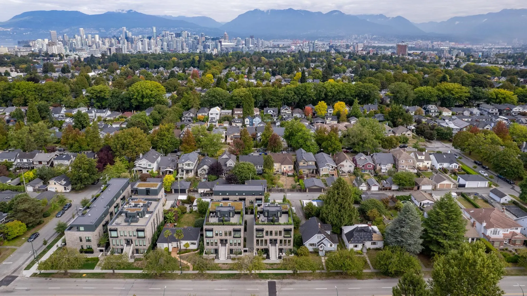 157 W King Edward #102