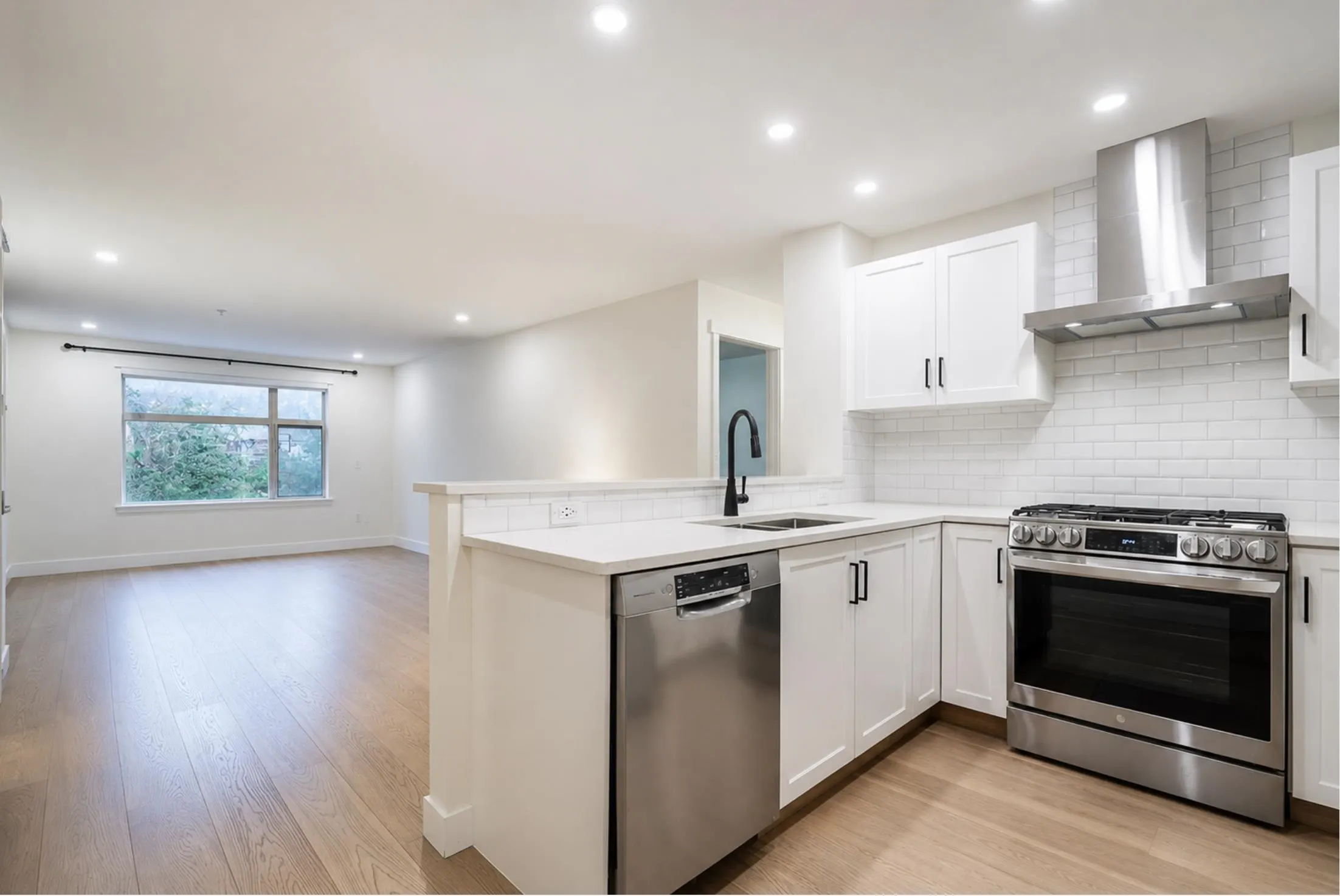 500 Klahanie Drive #201