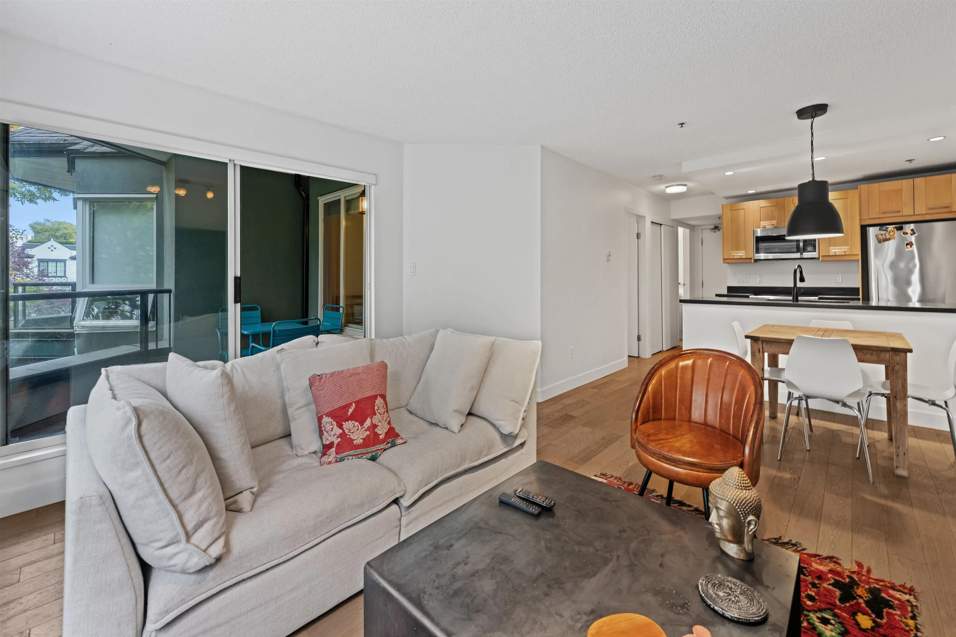 1925 W 2nd Avenue #304