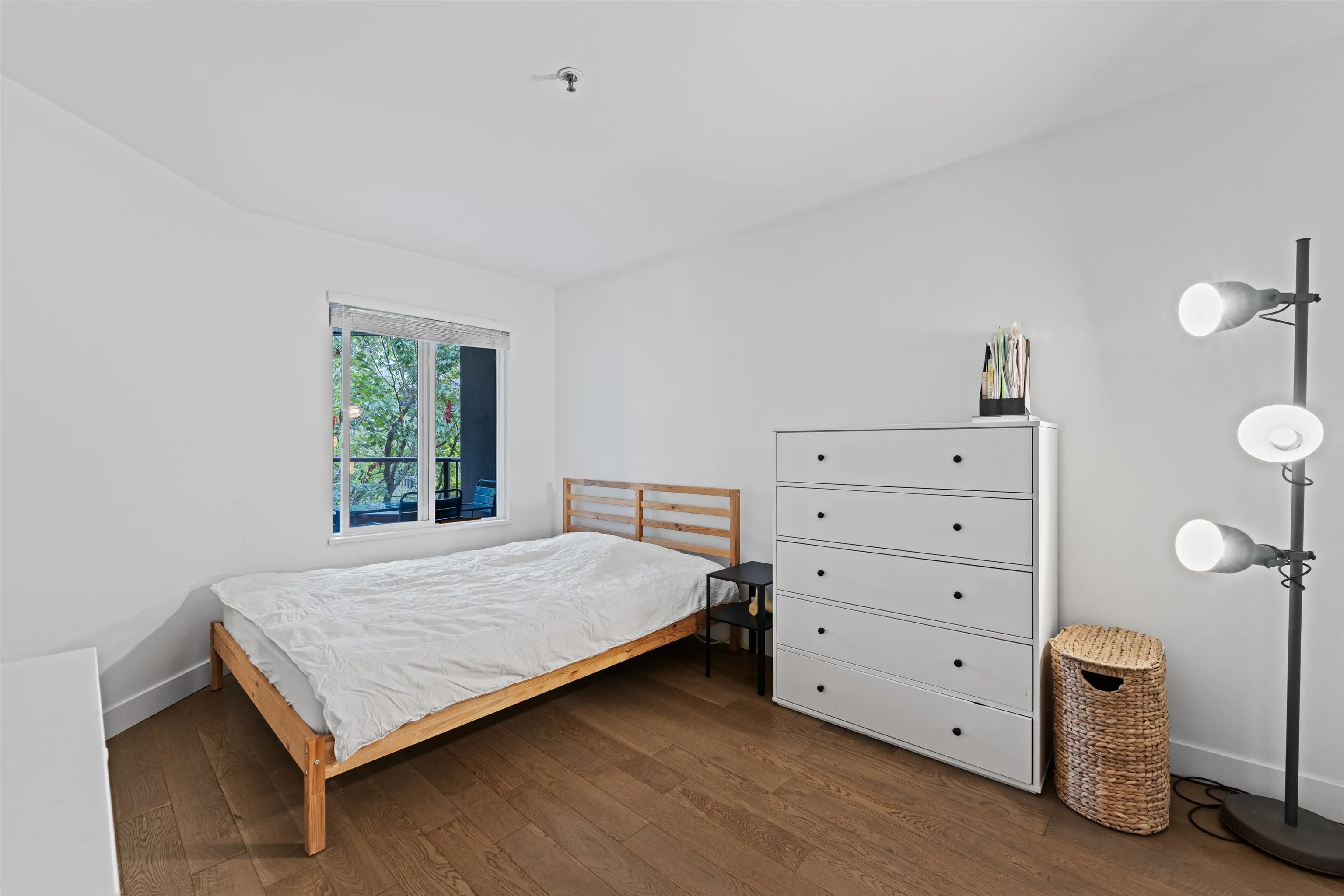 1925 W 2nd Avenue #304
