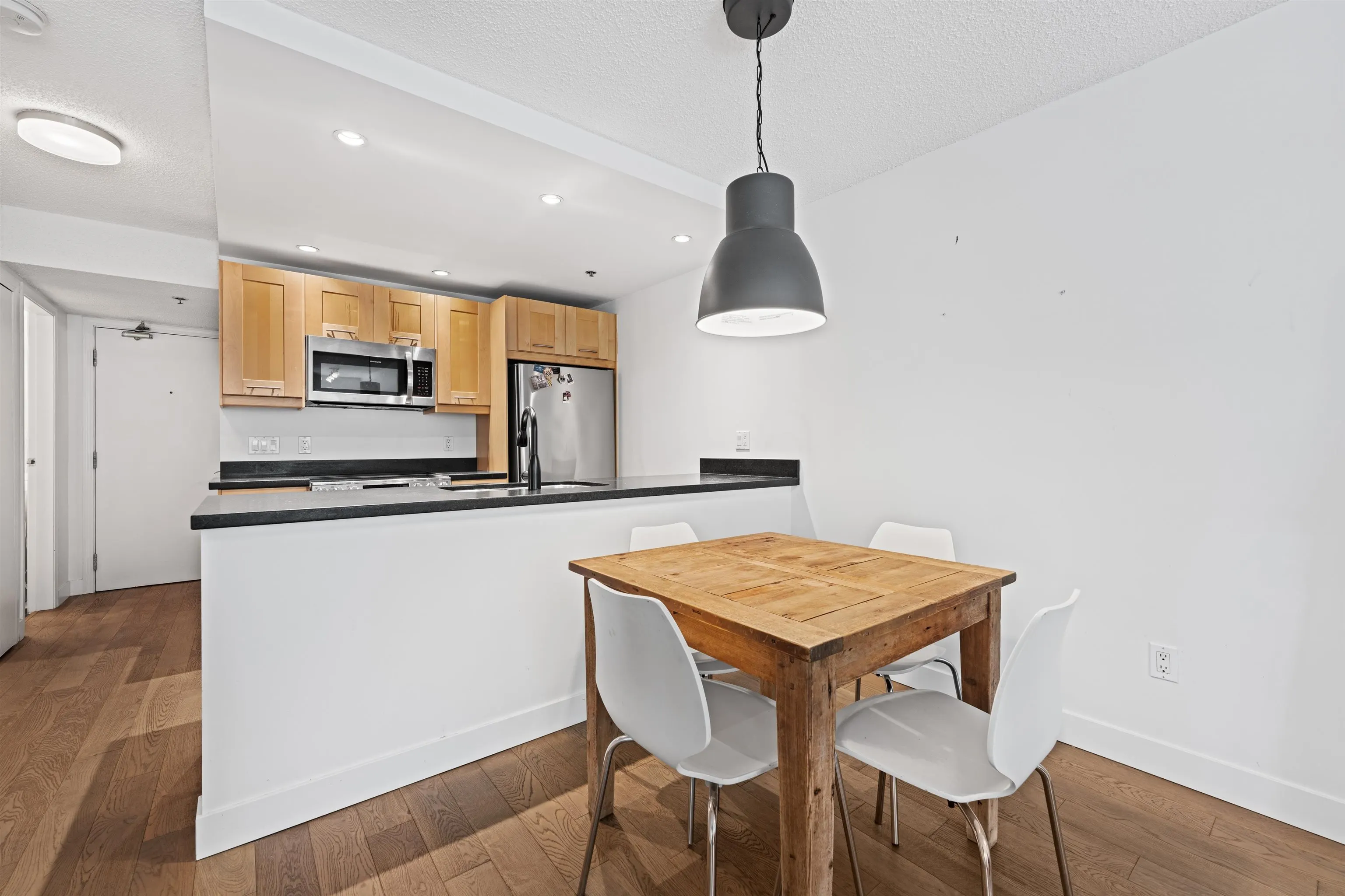 1925 W 2nd Avenue #304
