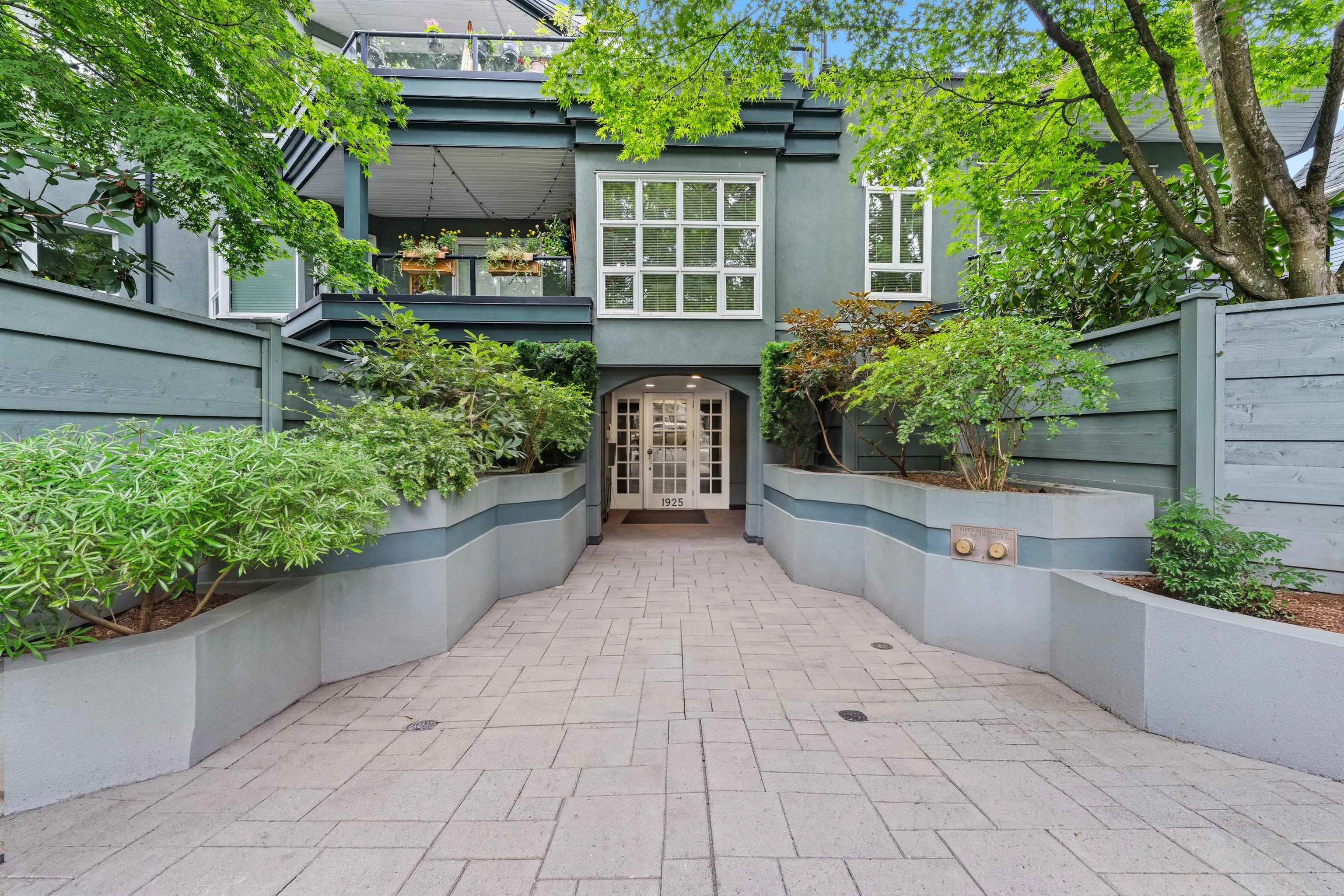 1925 W 2nd Avenue #304